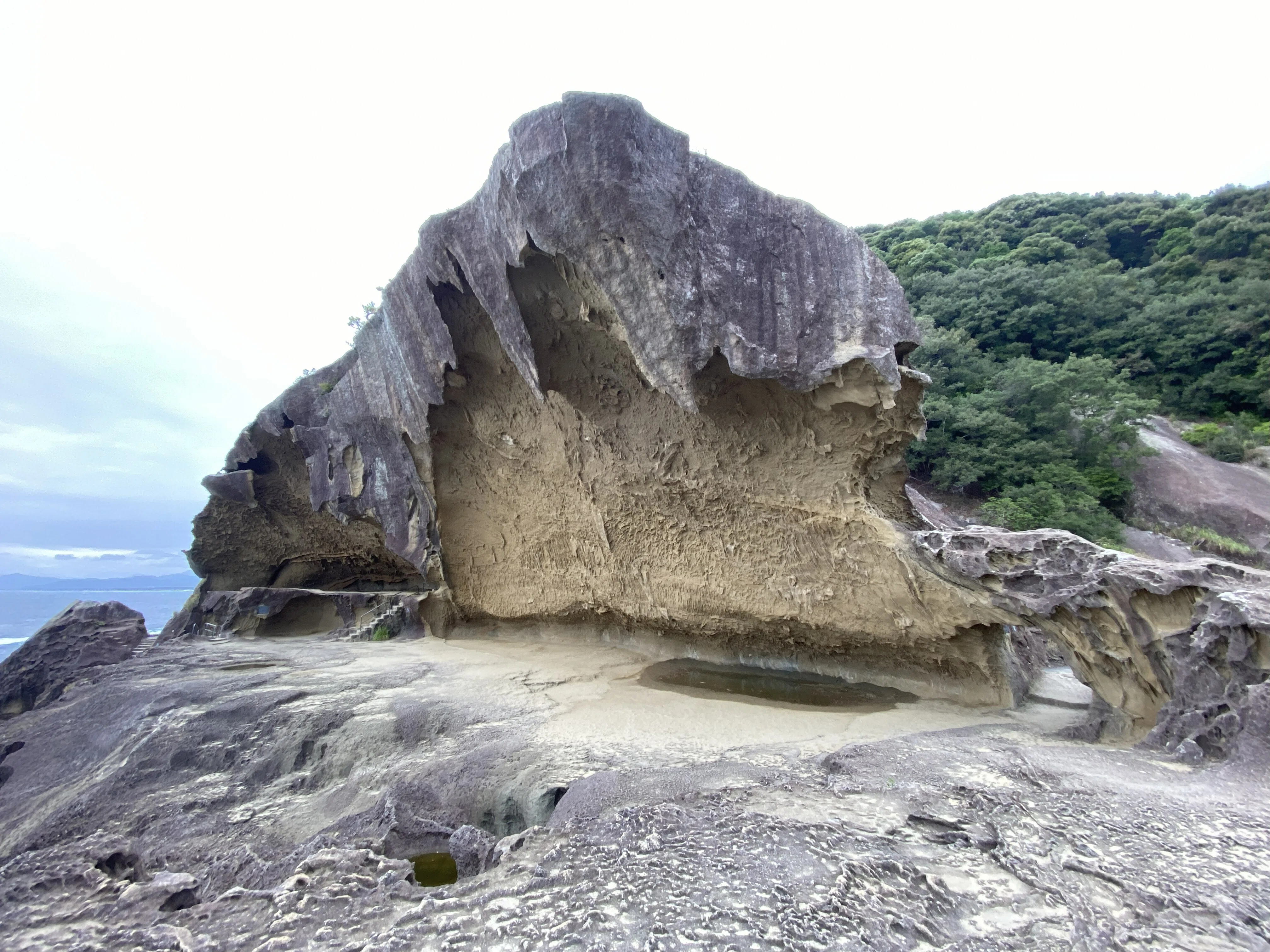 三重県の旅④）「熊野 花の窟 獅子岩 鬼ヶ城」｜高坂正澄