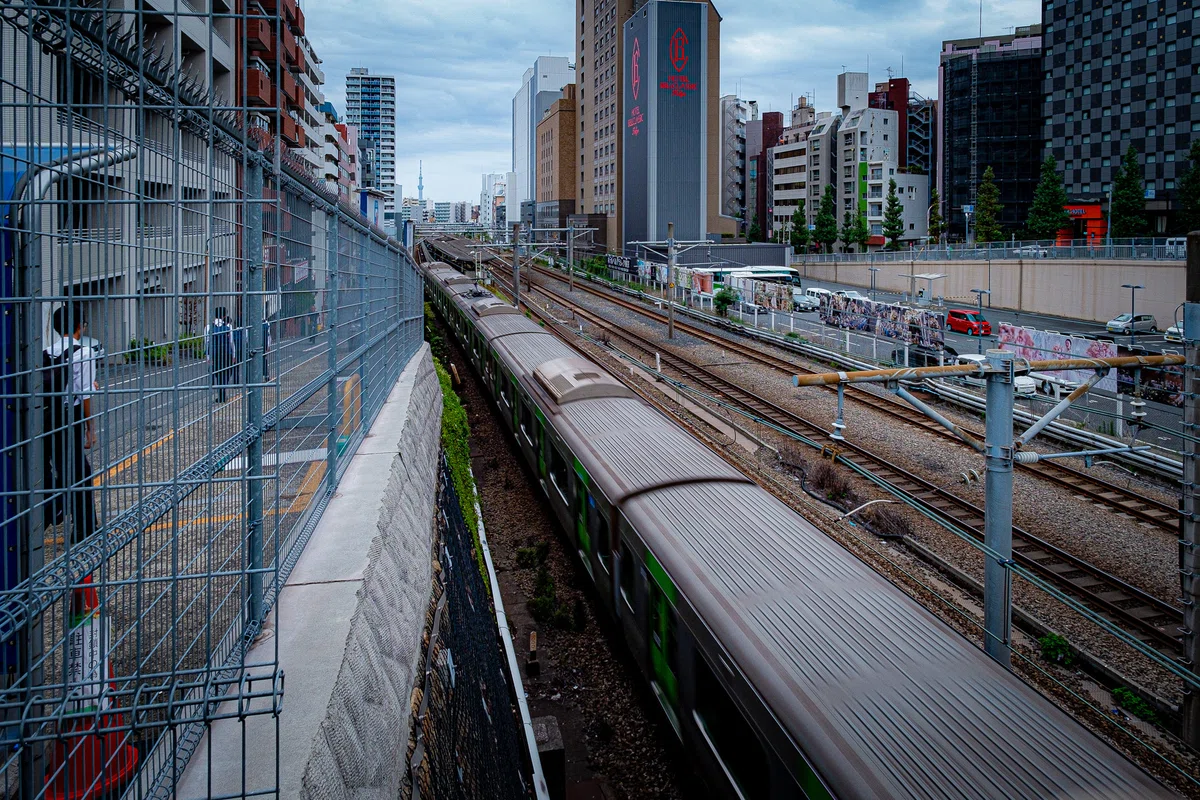【写真】陸橋付近から2025.10大塚駅付近|山田寛丈