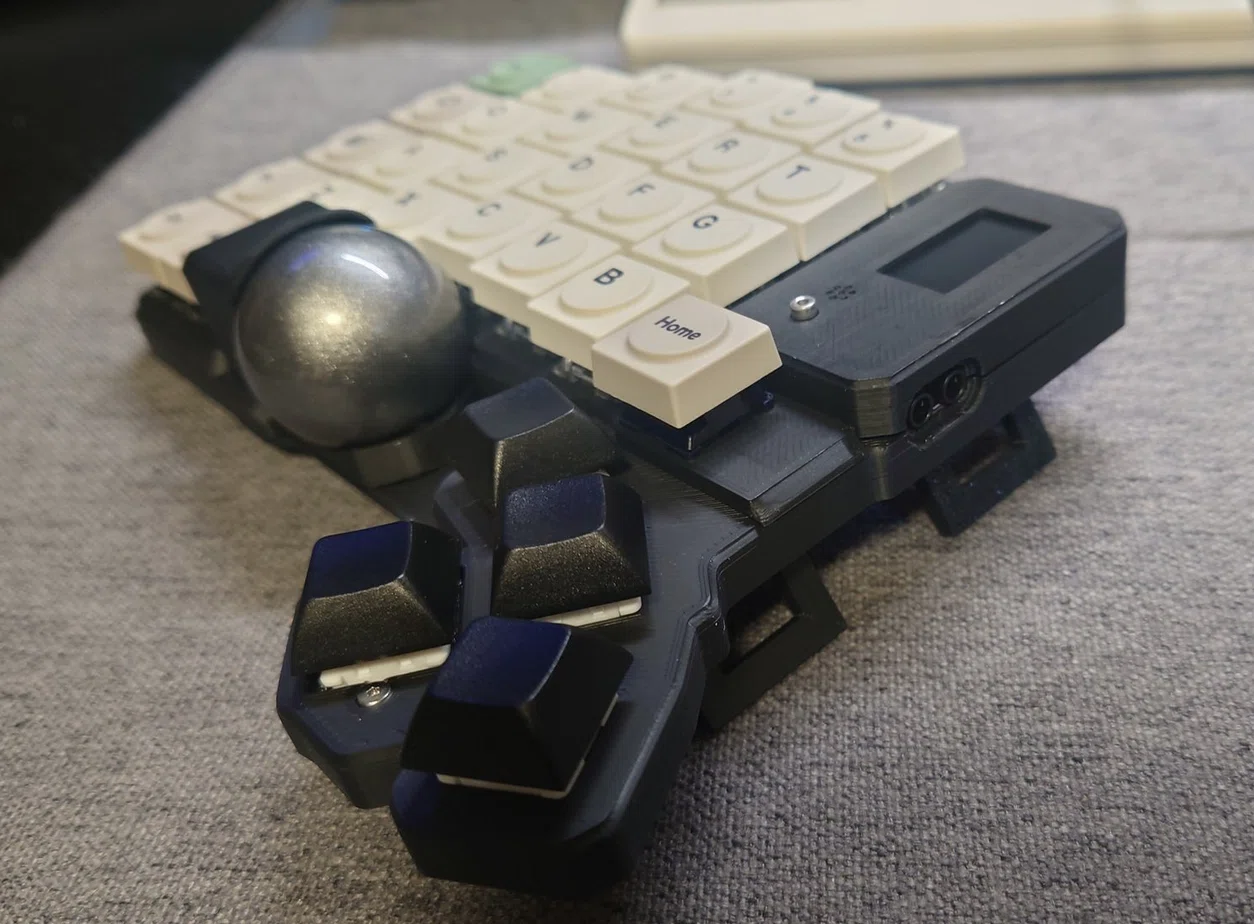 mentako_yaさん作成自作キーボード mtk64e LED トラックボール mentako_yaさん作成自作キーボード mtk64e LED トラックボール mtk64e