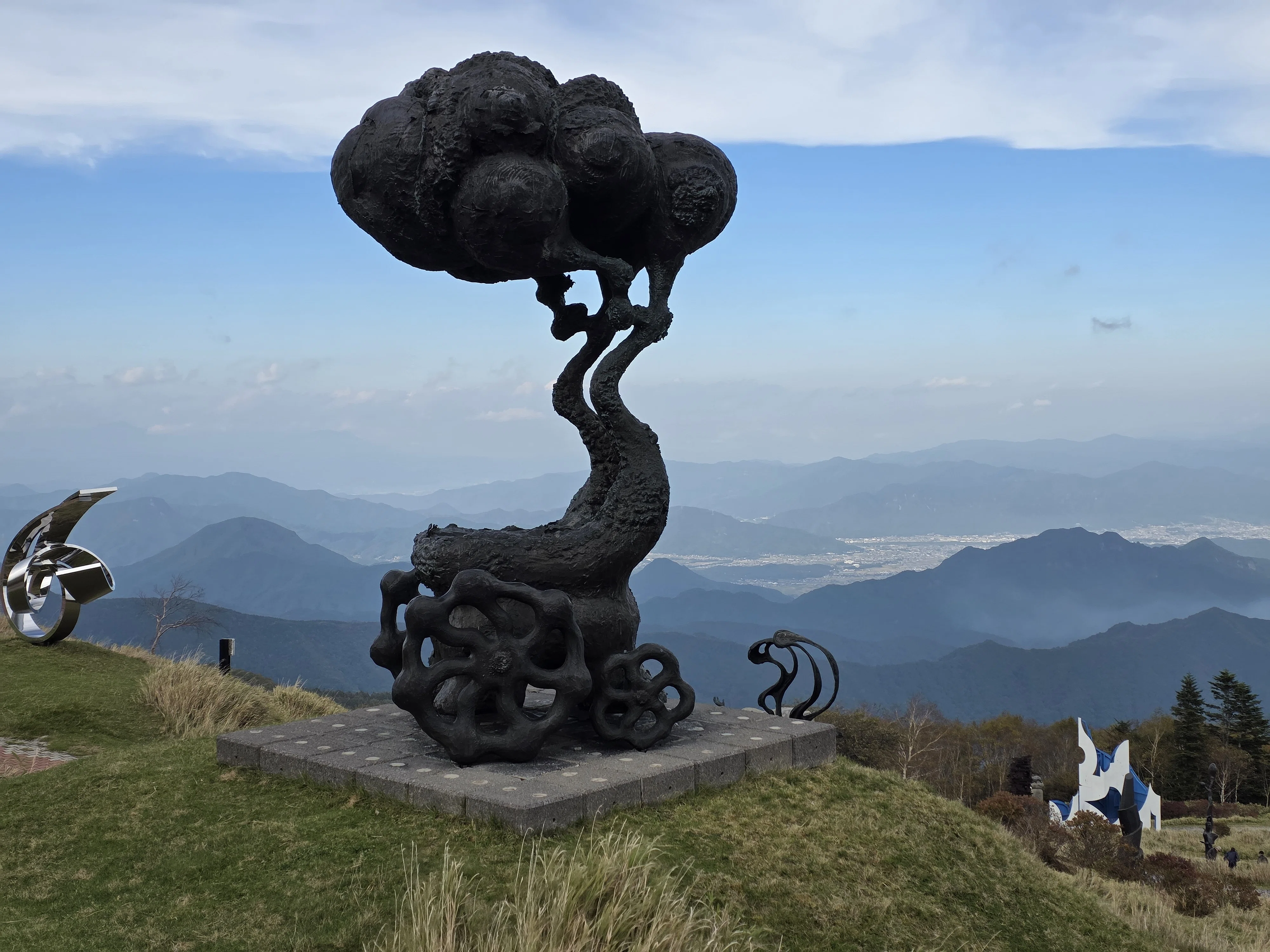 旅のフォトアルバム】│標高2000mの世界〜美ヶ原高原美術館