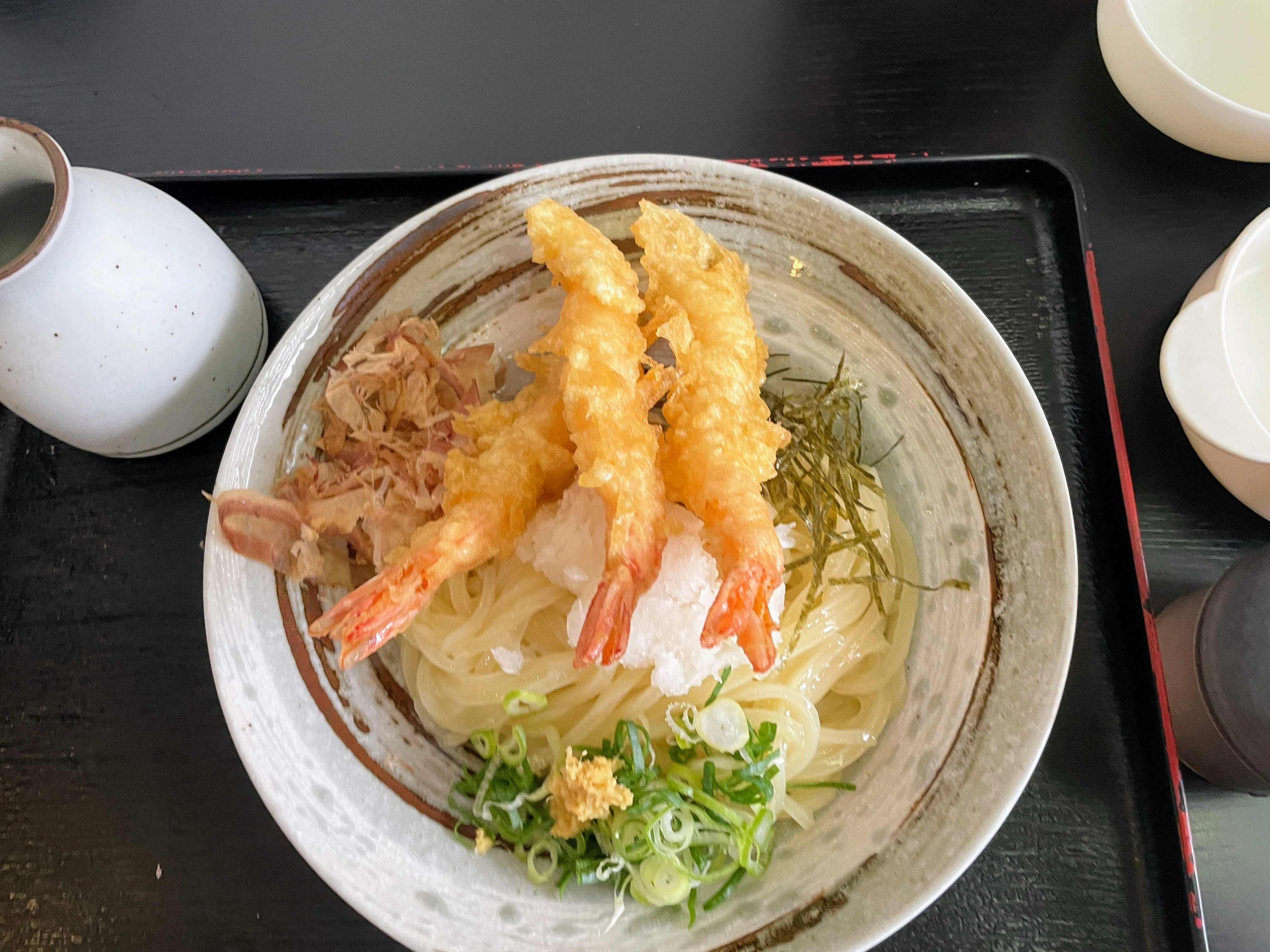 大地のうどん「えび天おろしぶっかけ」この強靭なコシの強さ神的な
