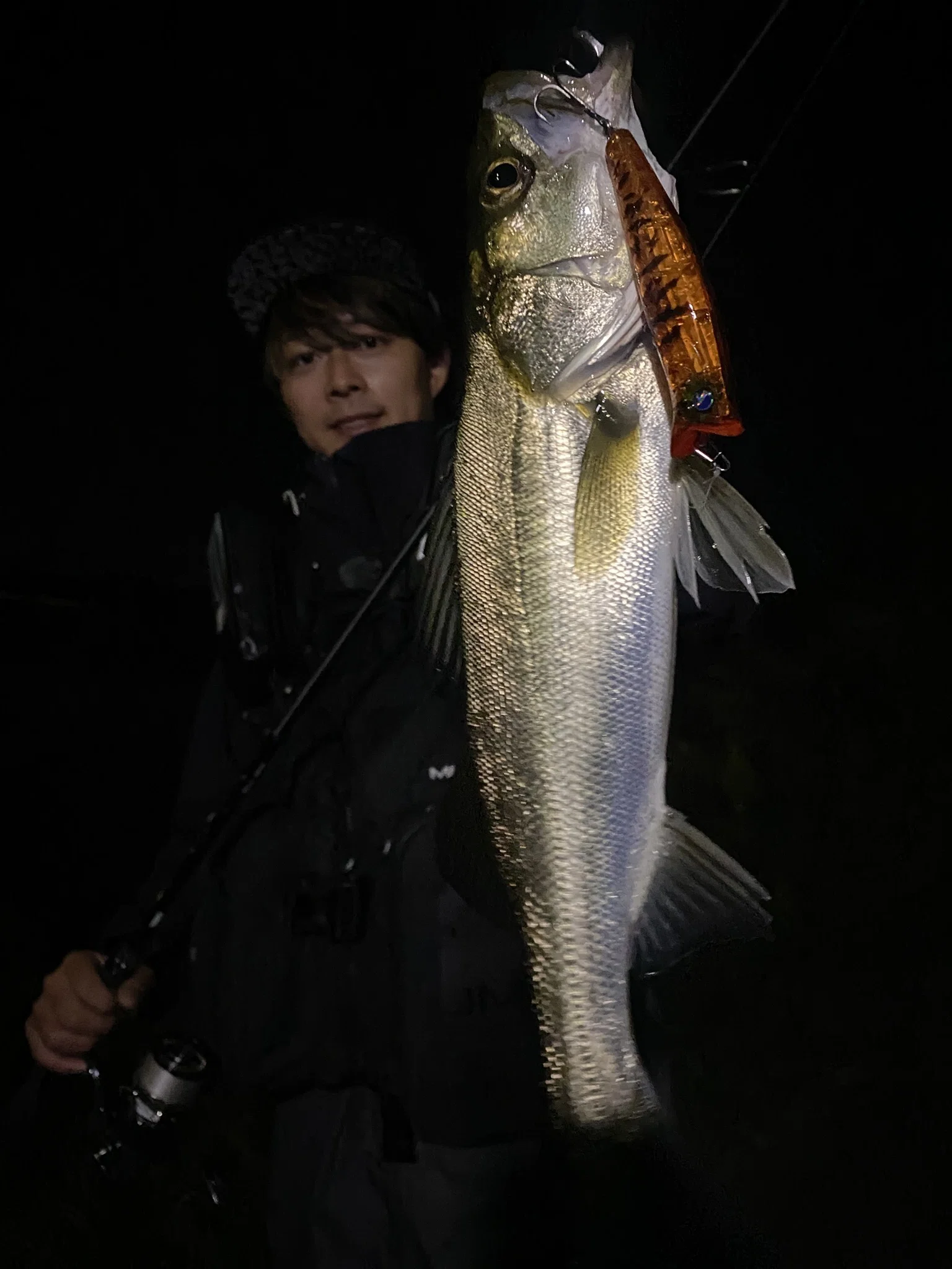 BlueBlue(ブルーブルー)の高橋優介が宮城県でシーバスを狙う！｜釣り