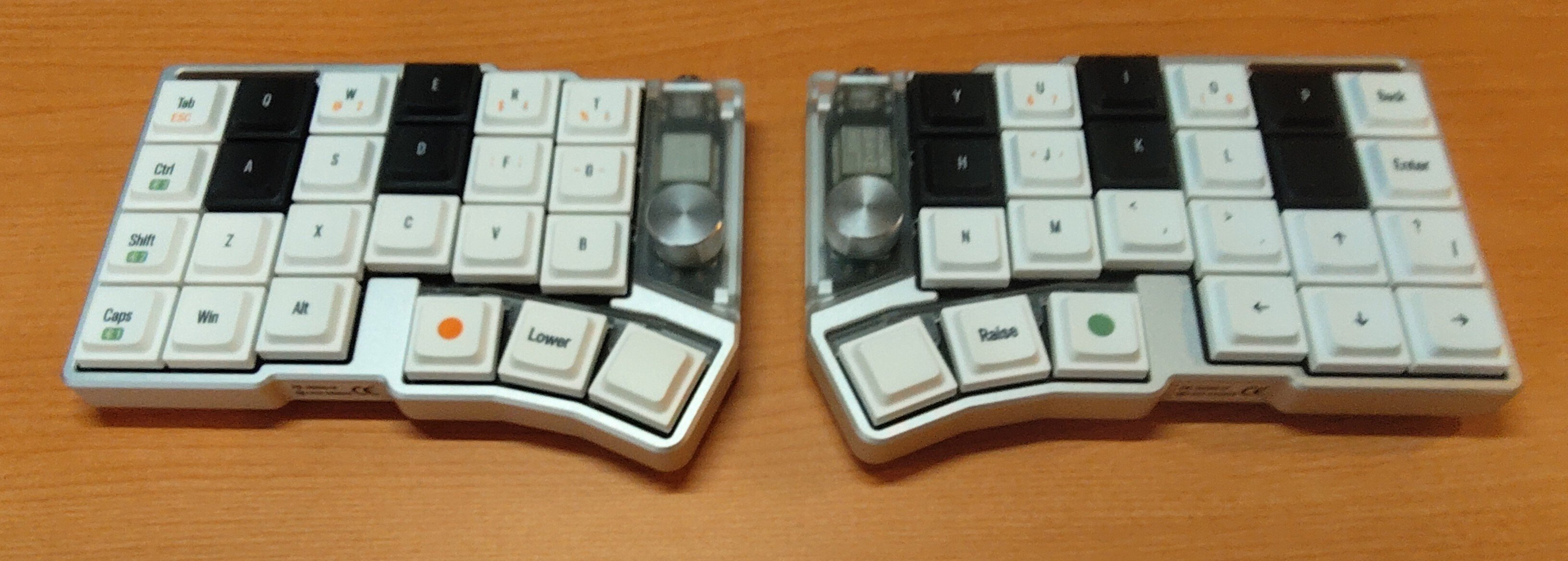 テ*ン様 Cornix フルセット　白　分割キーボード Cornix LP 無線分割キーボード – JezailFunder Japan