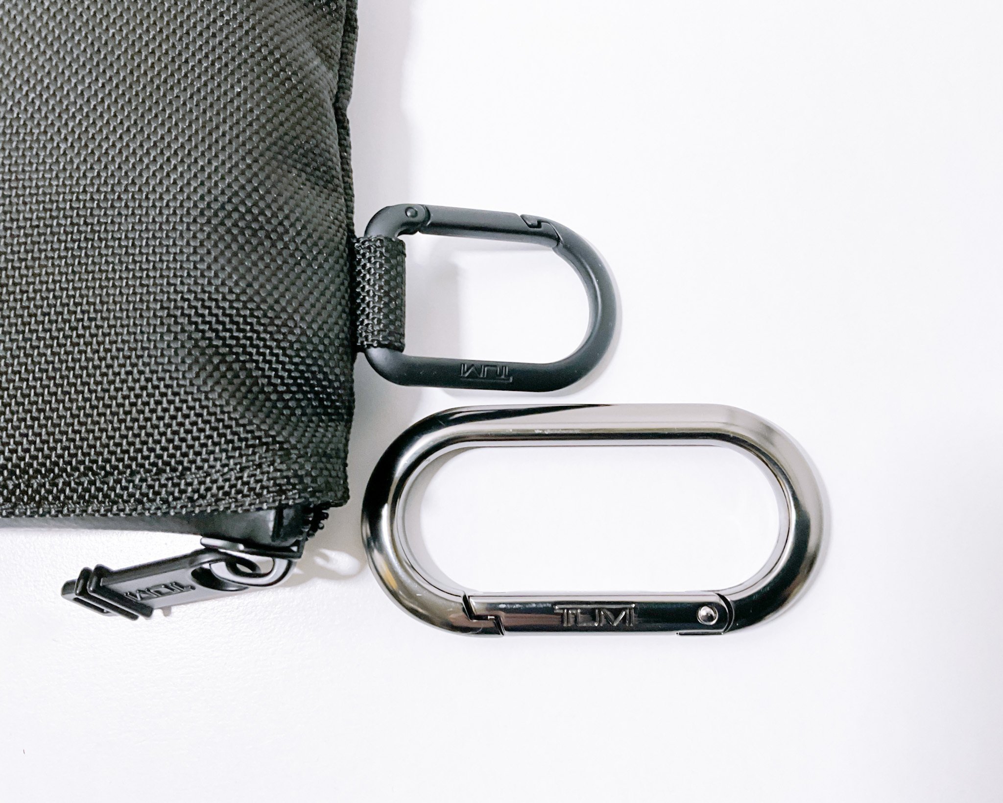 TUMI カラビナ TUMI】「トゥミ・カラビナ」レビュー【1万円越えのカラビナ】｜MtOjiisan