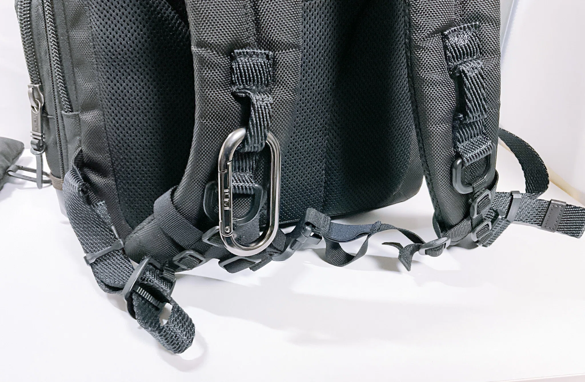 TUMI】「トゥミ・カラビナ」レビュー【1万円越えのカラビナ】｜MtOjiisan
