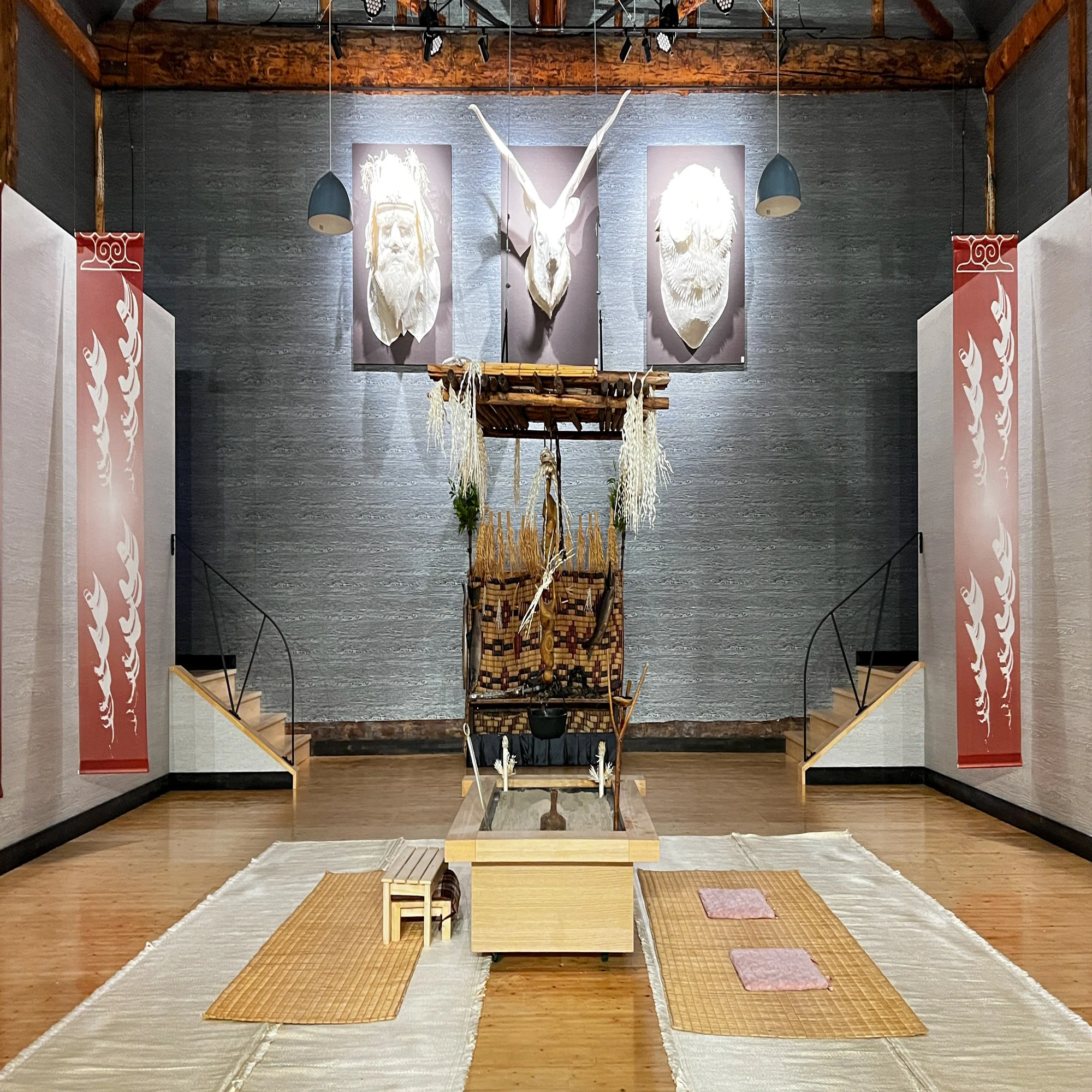 北海道】阿寒湖アイヌコタン『オンネチセ』の見どころと役割｜北海道 