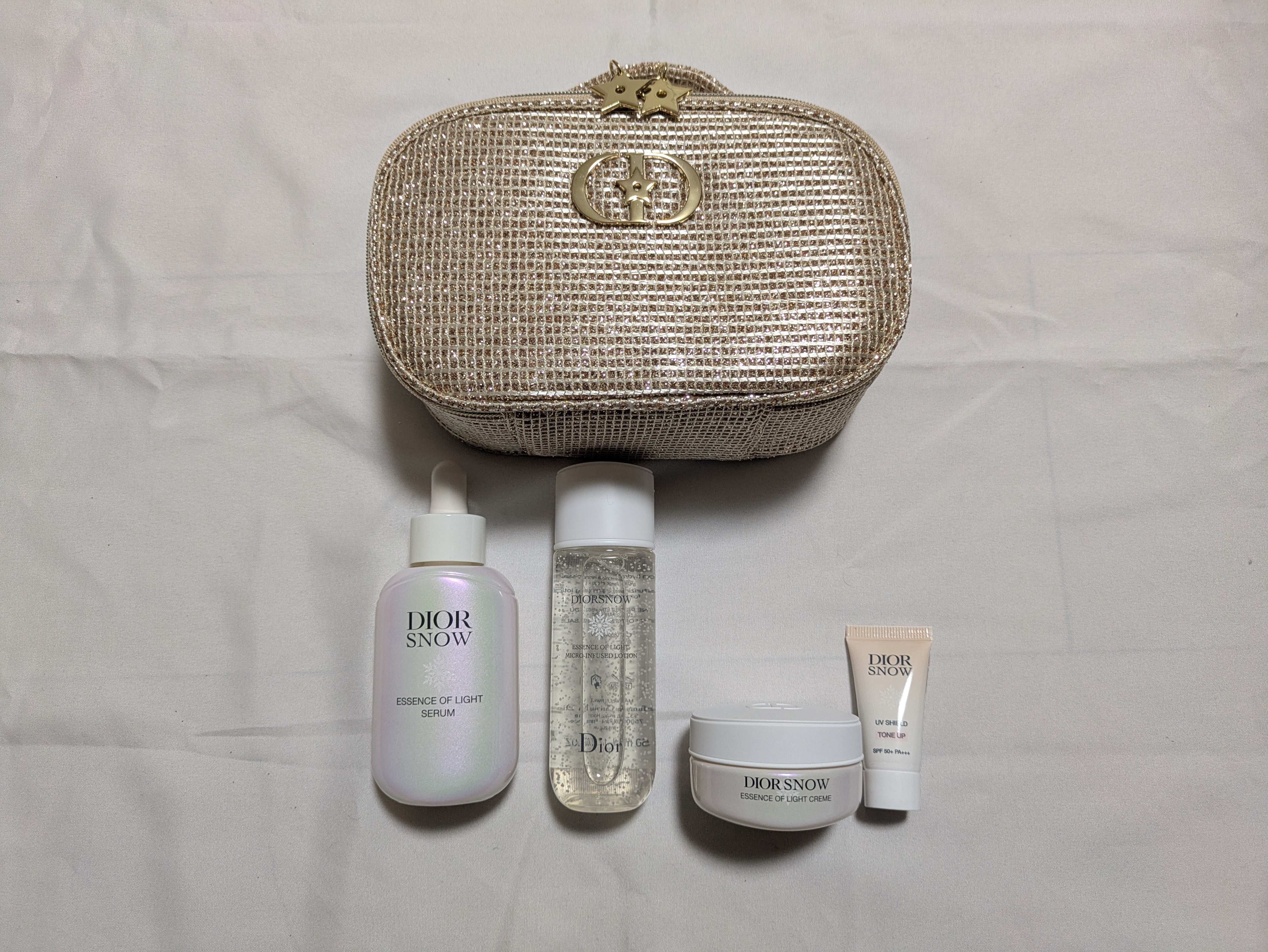ディオール スノーエッセンス コフレ DIOR】 新作/限定 ディオール スノー エッセンス ホリデー