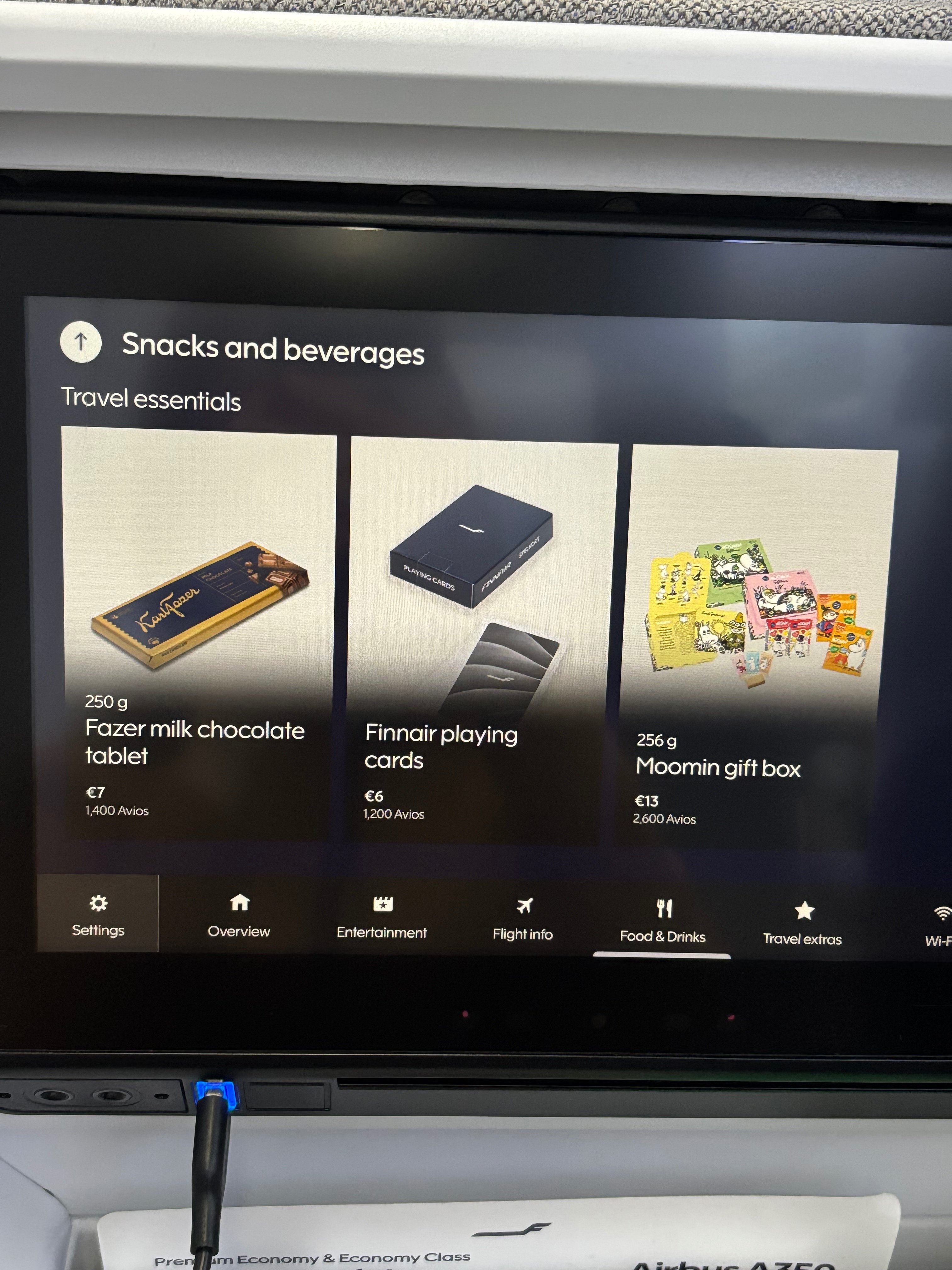 神すぎ搭乗者限定ムーミングッズプレゼント|初フィンエアーレポ|機内食