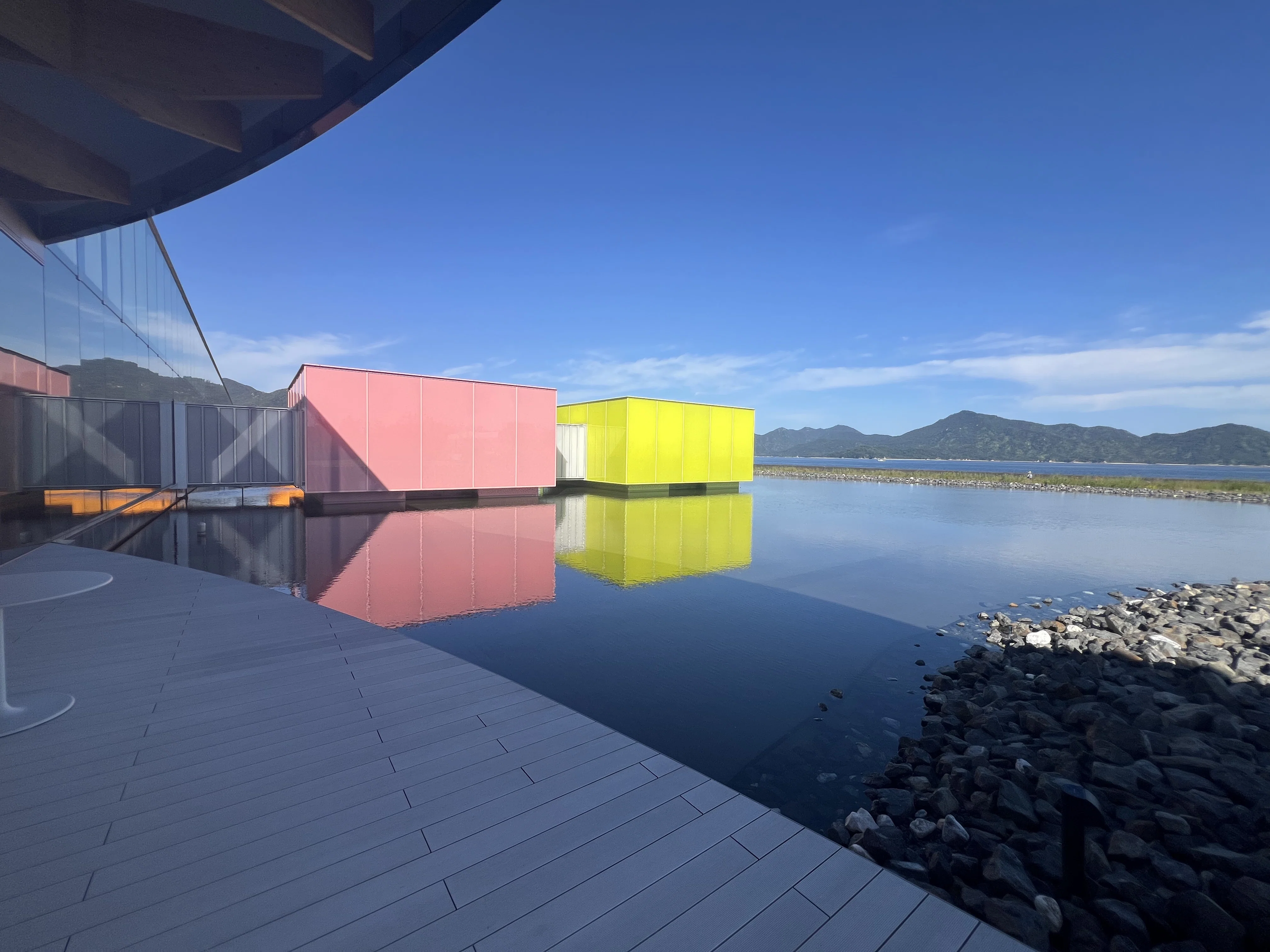 下瀬美術館にて——浮かぶ建築、沈まない時間。｜KIMIJIMA and HAUS