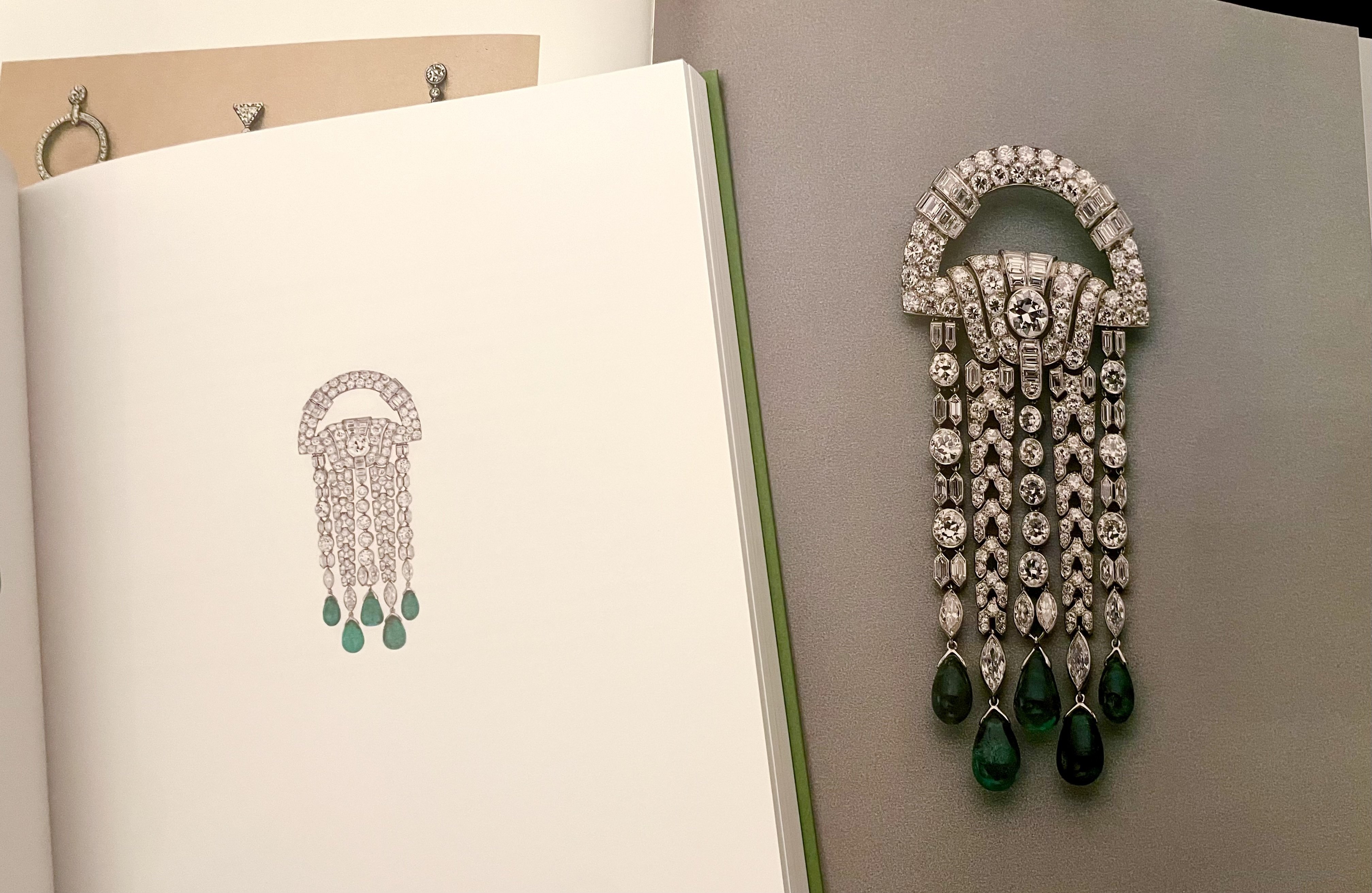 AIパートナーと巡る、宝飾芸術の世界。ヴァンクリーフ&アーペル展