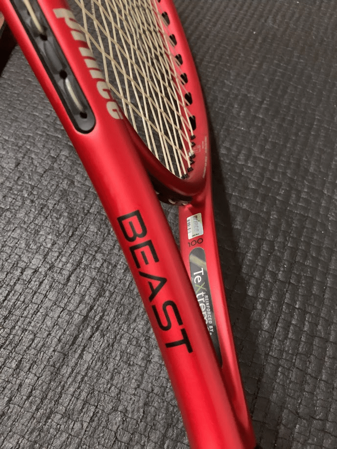 pikpok パーフェクト フューリー ラケット New model with 98 faces!?] Dunlop's black finish [Racket review