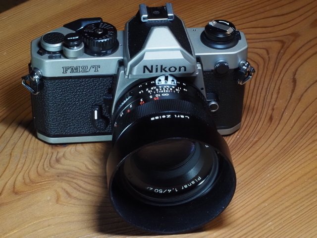 カメラ沼の深淵」 Nikon FM2/T ｜saphirinus