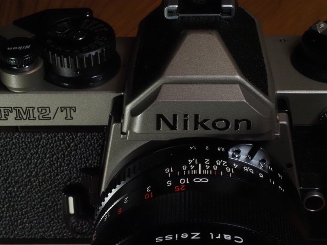 カメラ沼の深淵」 Nikon FM2/T ｜saphirinus