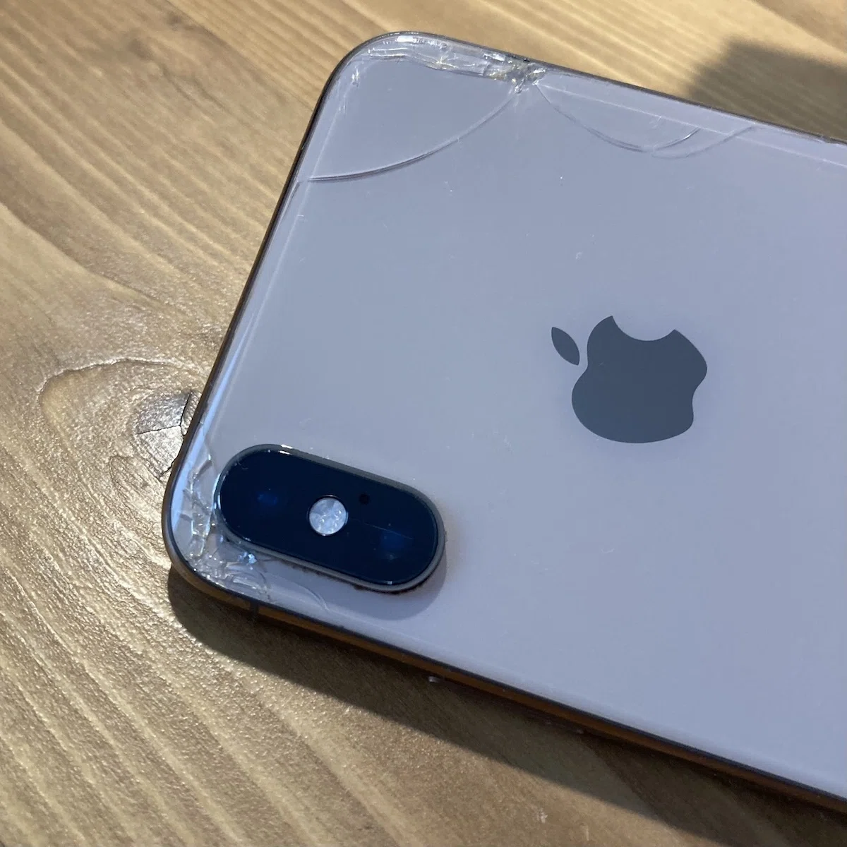 iPhone XS から iPhone 17 Pro へ|ikkiee iPhone XS から iPhone 17 Pro へ|ikkiee