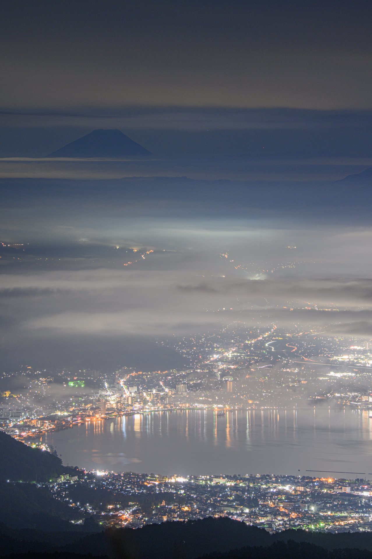 写真家 Hynek Martinec  プラハの夕方 高ボッチ高原の夕暮れと夜。｜Y.Washizu