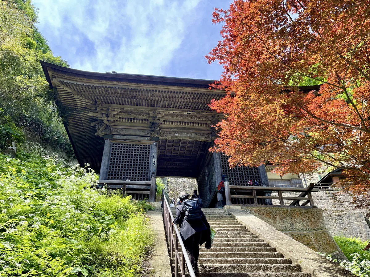 絶景!天空の寺へ――山寺を歩く |【宝珠山立石寺】|Tomo@旅と美食の探求Life
