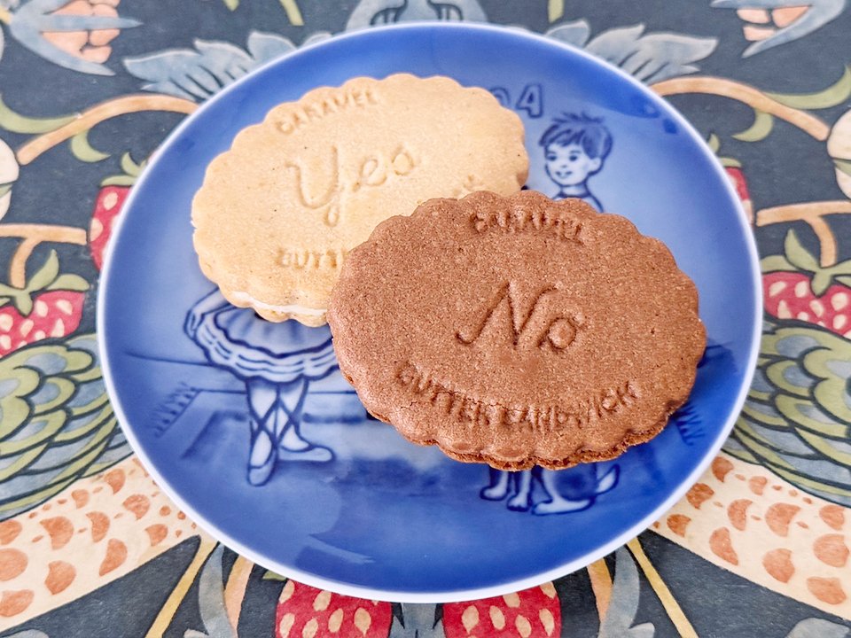 きょうの猫村さんクッキー缶｜大木奈ハル子｜チェーン店モーニングと