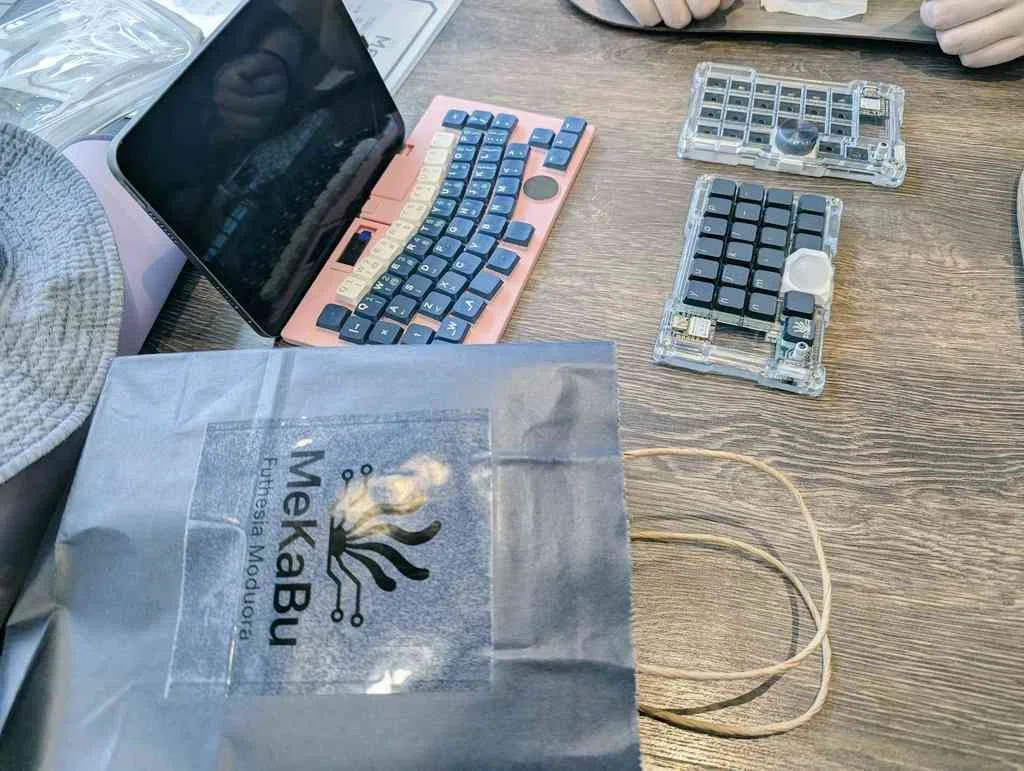 マム確認ページ EOENKK ABM790 7.0インチワイヤレスビデオベビーモニター ユーザー