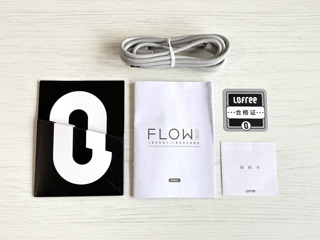 Lofree Flow Lite 84｜ホワイト×Hadesで”雪の上を歩くような雰囲気”を