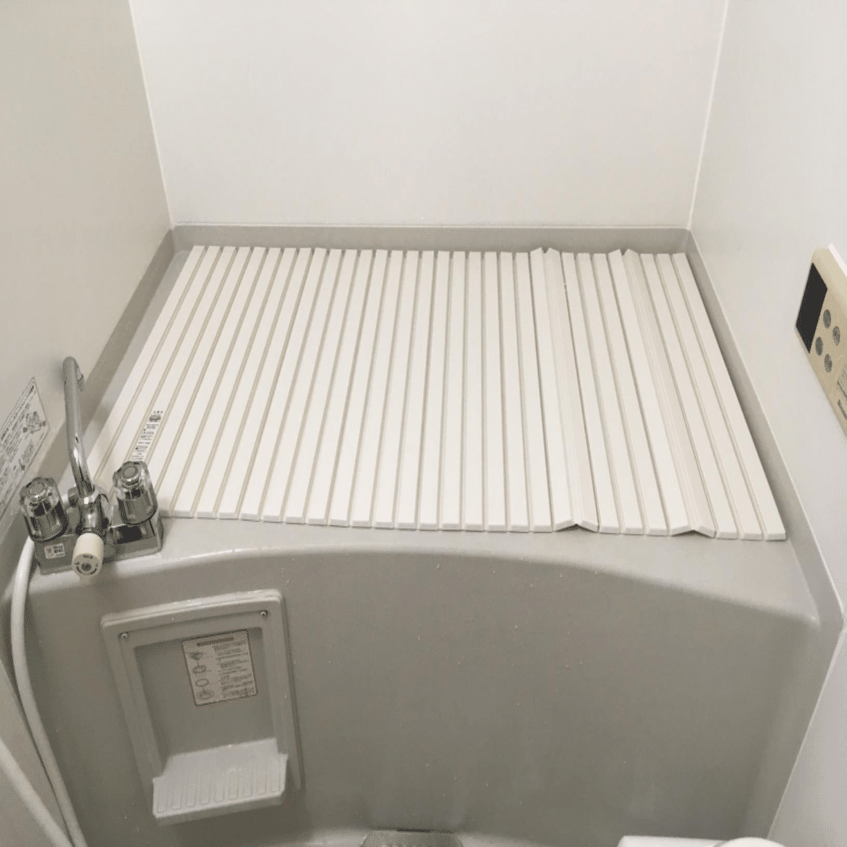 蛇口つきユニットバスでも干渉せずに使える風呂のフタについて・他