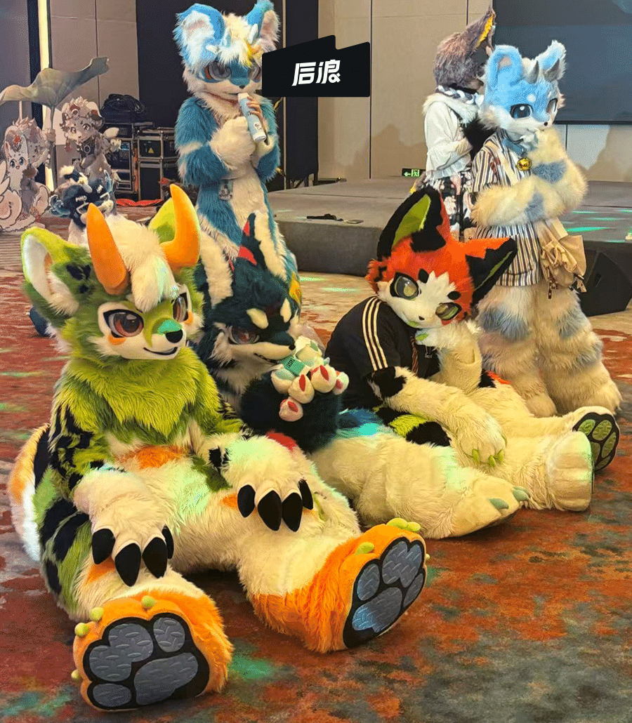 中国着ぐるみコスプレ最前線②：「仮面を付け仮面を外す」ケモノ