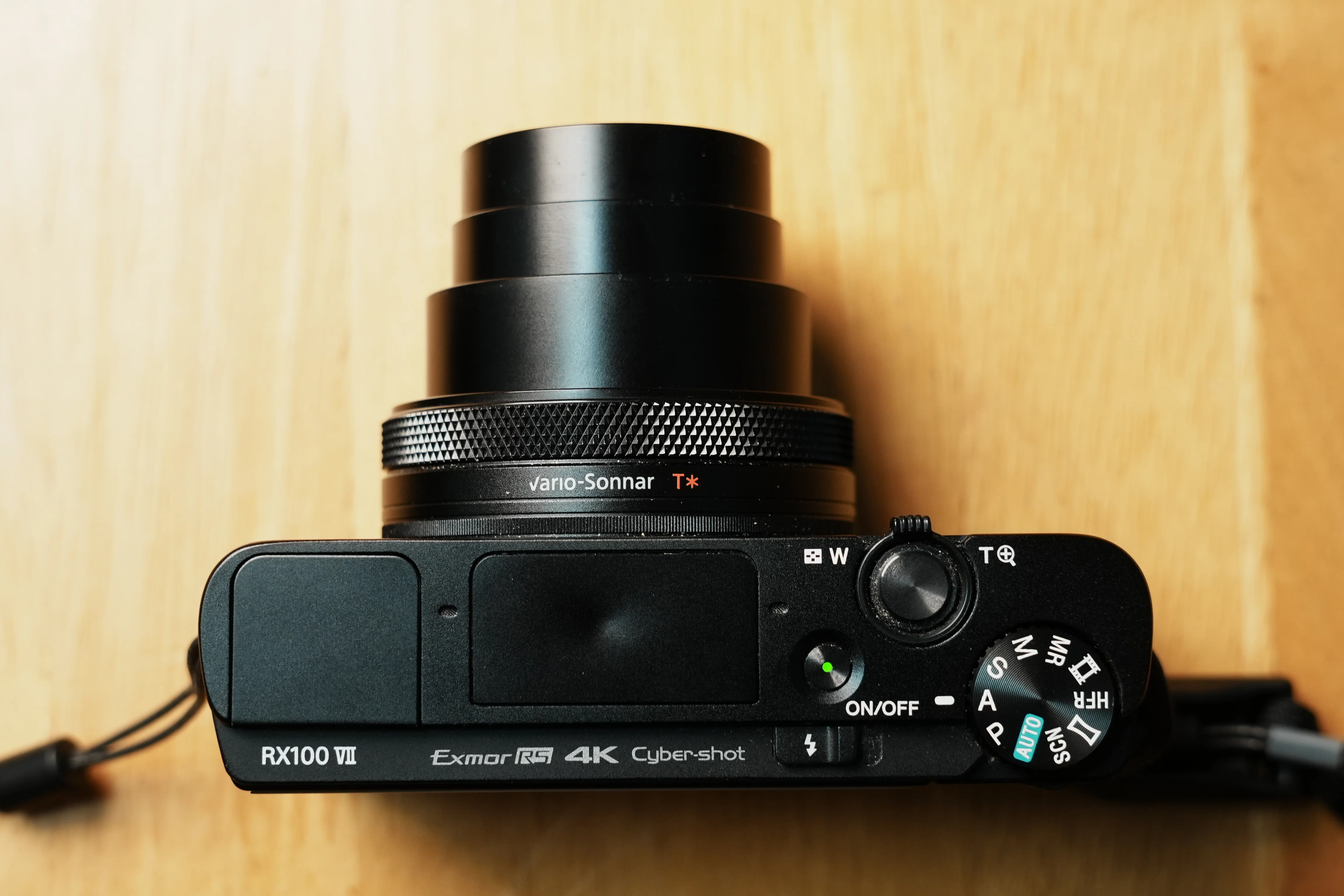 ほんとは裸で使いたい 〜RX100系の電源ジレンマ〜｜おかたろ@きょうも灯台