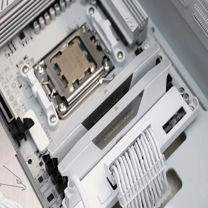 自作PC】3Dプリンタで白ゲーミングPC ④｜Lilura / りるら