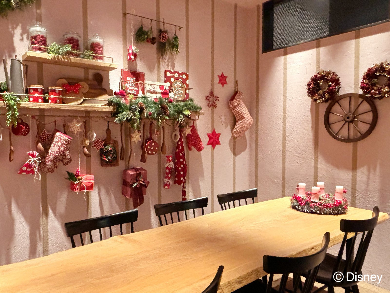 ディズニーの世界観で楽しむクリスマス】「Disney HARVEST MARKET」で