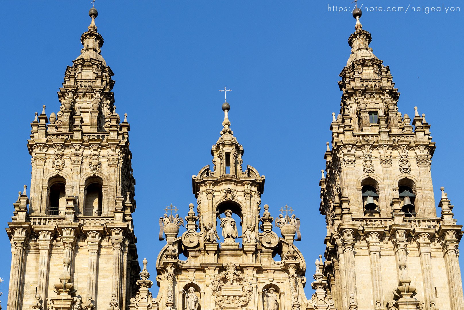 サンティアゴ・デ・コンポステーラ：キリスト教三大聖地で巡礼完了