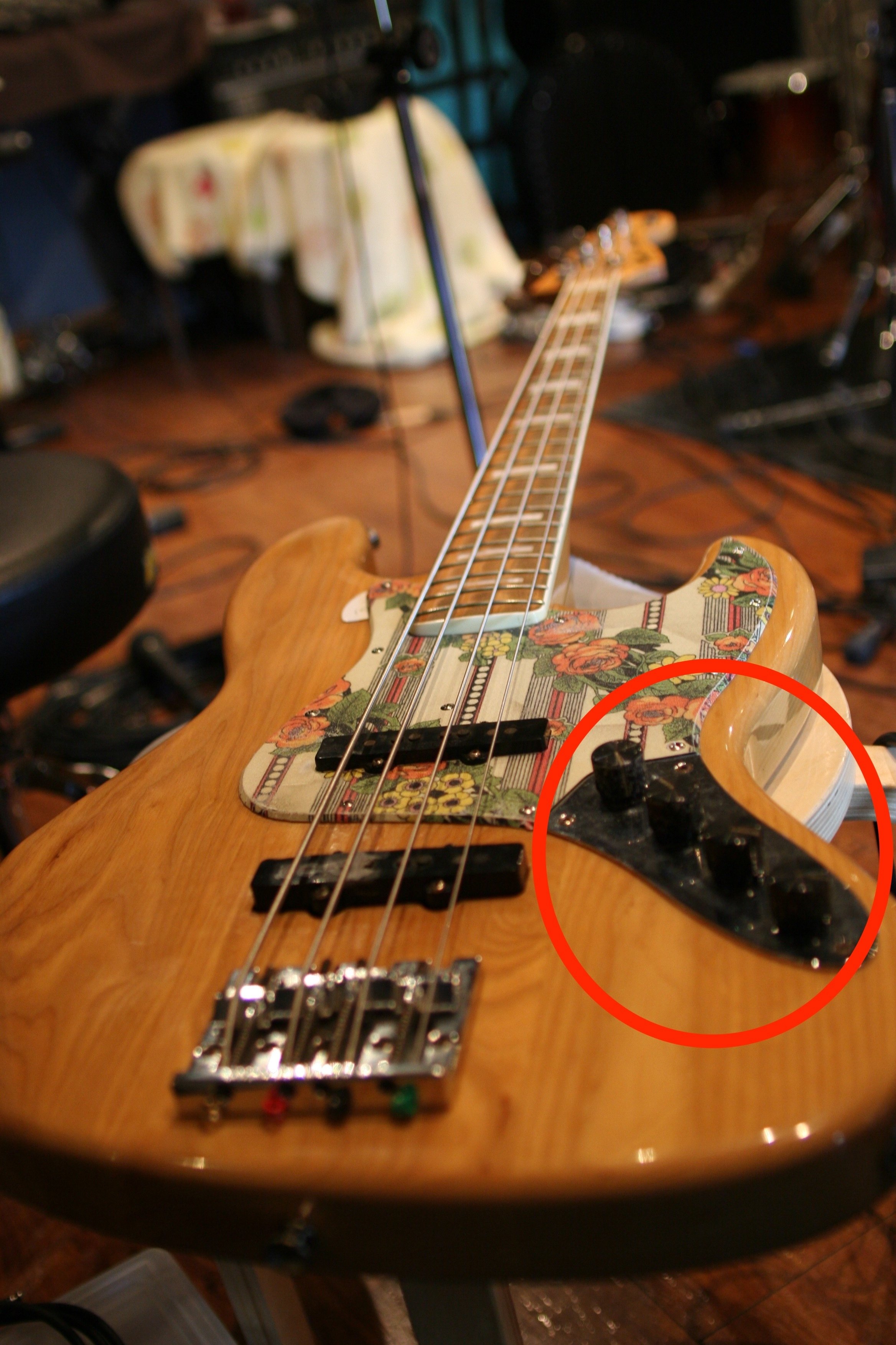 メーカー不明 カスタムプレベ 音良し。 メーカー不明 カスタムプレベ 音良し。 - ベース低 価格 通販