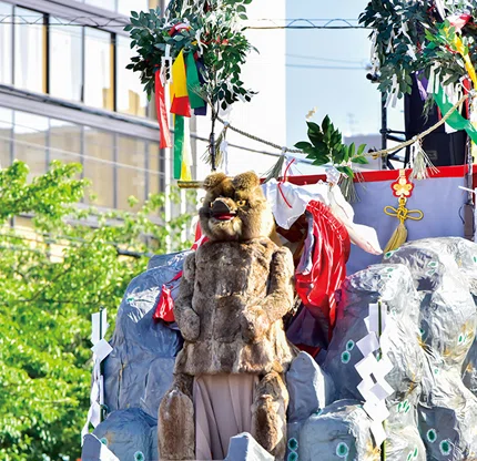 Tanuki Pot The Bizarre Festival the Tokaido Boasts! The Karakuri Puppets of the ...