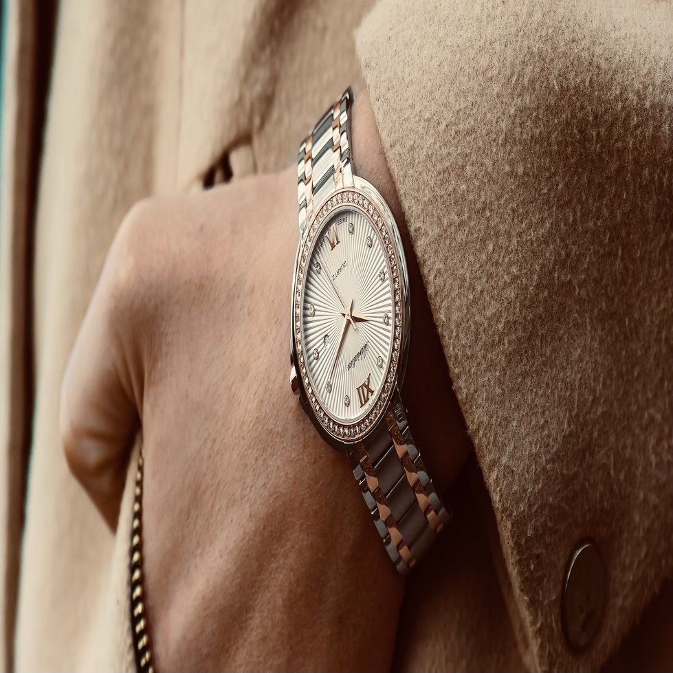 クロースアップマジック・ミスディレクション構築理論⑵ 〜コイン・アンダー・ザ・ウォッチの心理トリック〜｜𝐌𝐚𝐭𝐭𝐲