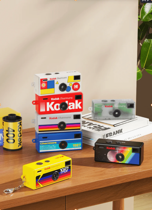 Kodak charmera ブルーを欲しかったが、黒か赤が出てしまった方 Kodak charmera ブルーを欲しかったが、黒か赤が出てしまった方 Kodak