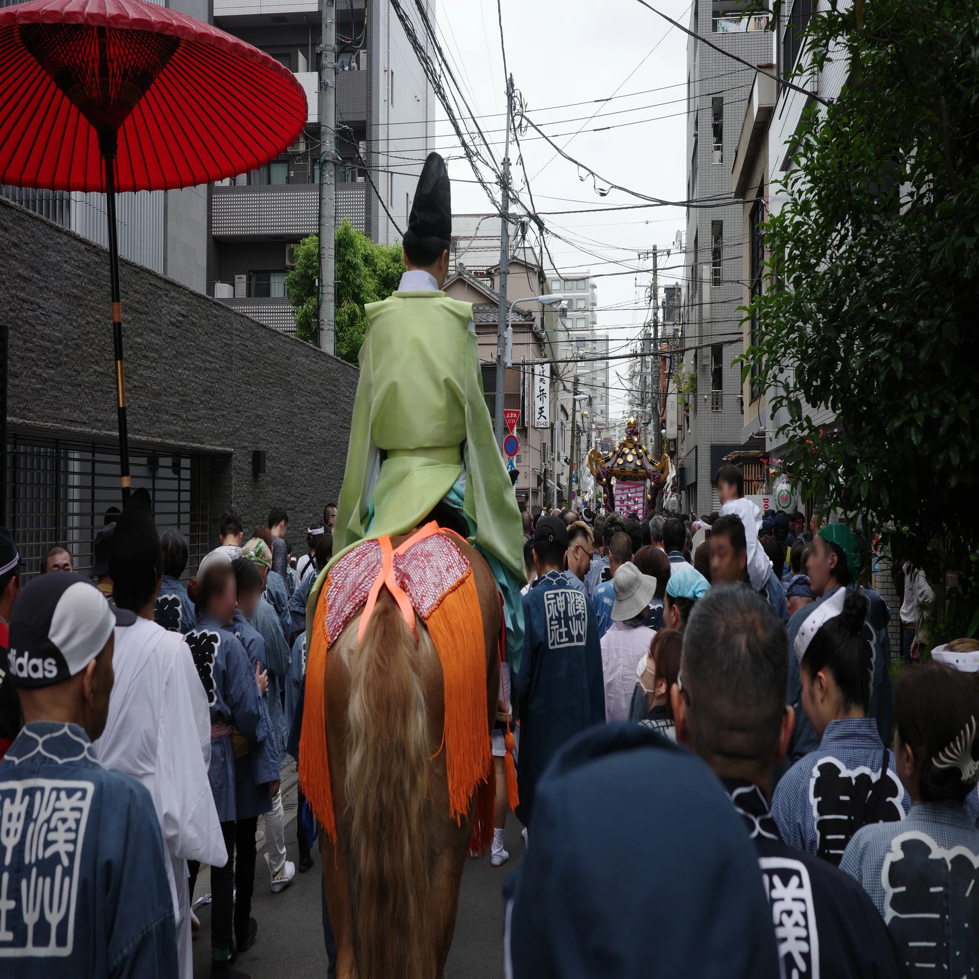 浅草三社祭で神輿担いでみた！お祭りが育むまちの文化とコミュニティ 