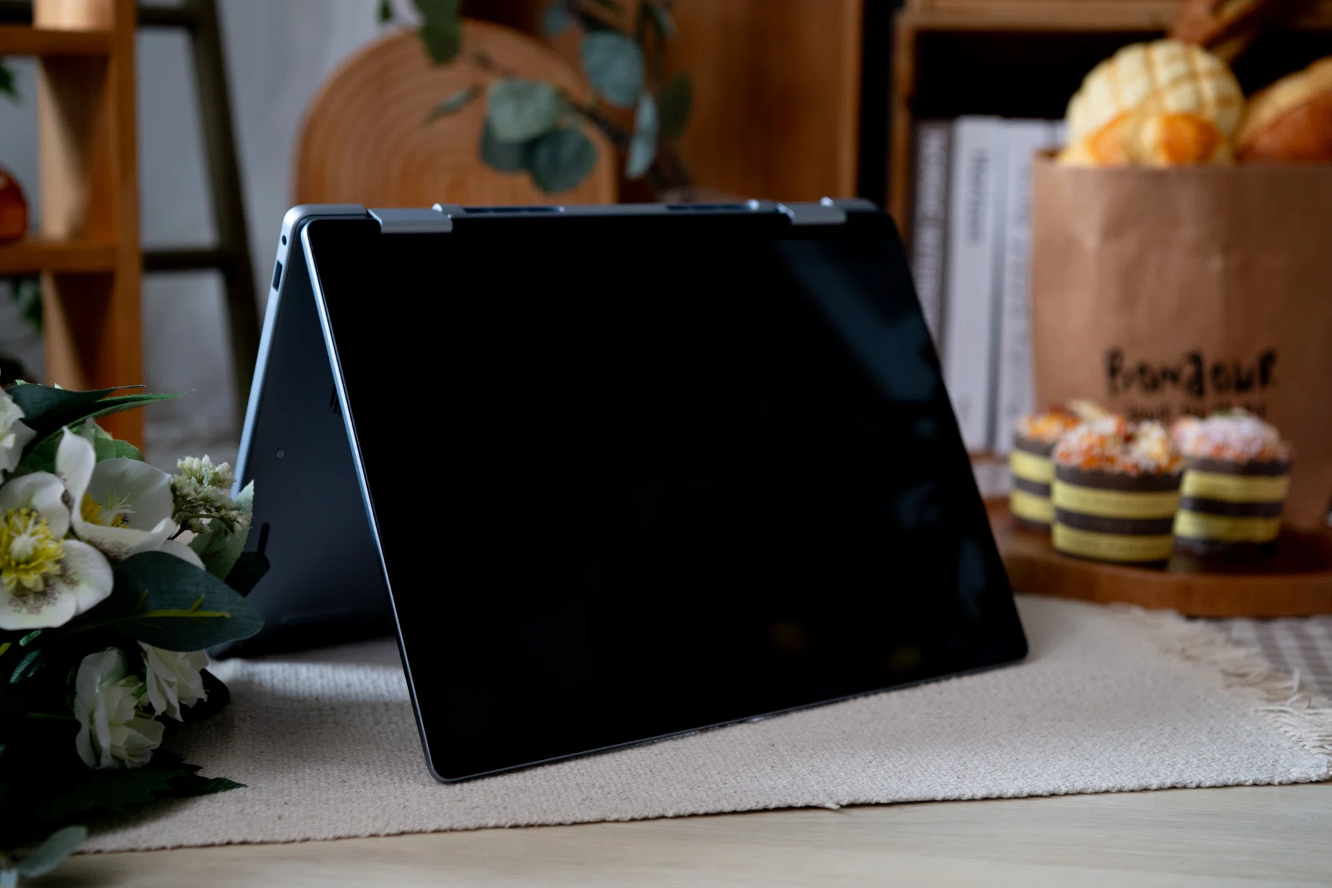 DELL 2-in-1ノートパソコン タッチペン　i7-10510/8GB256 タッチペンの便利さを知った-Dell 14 Plus 2-in-1ノートパソコン