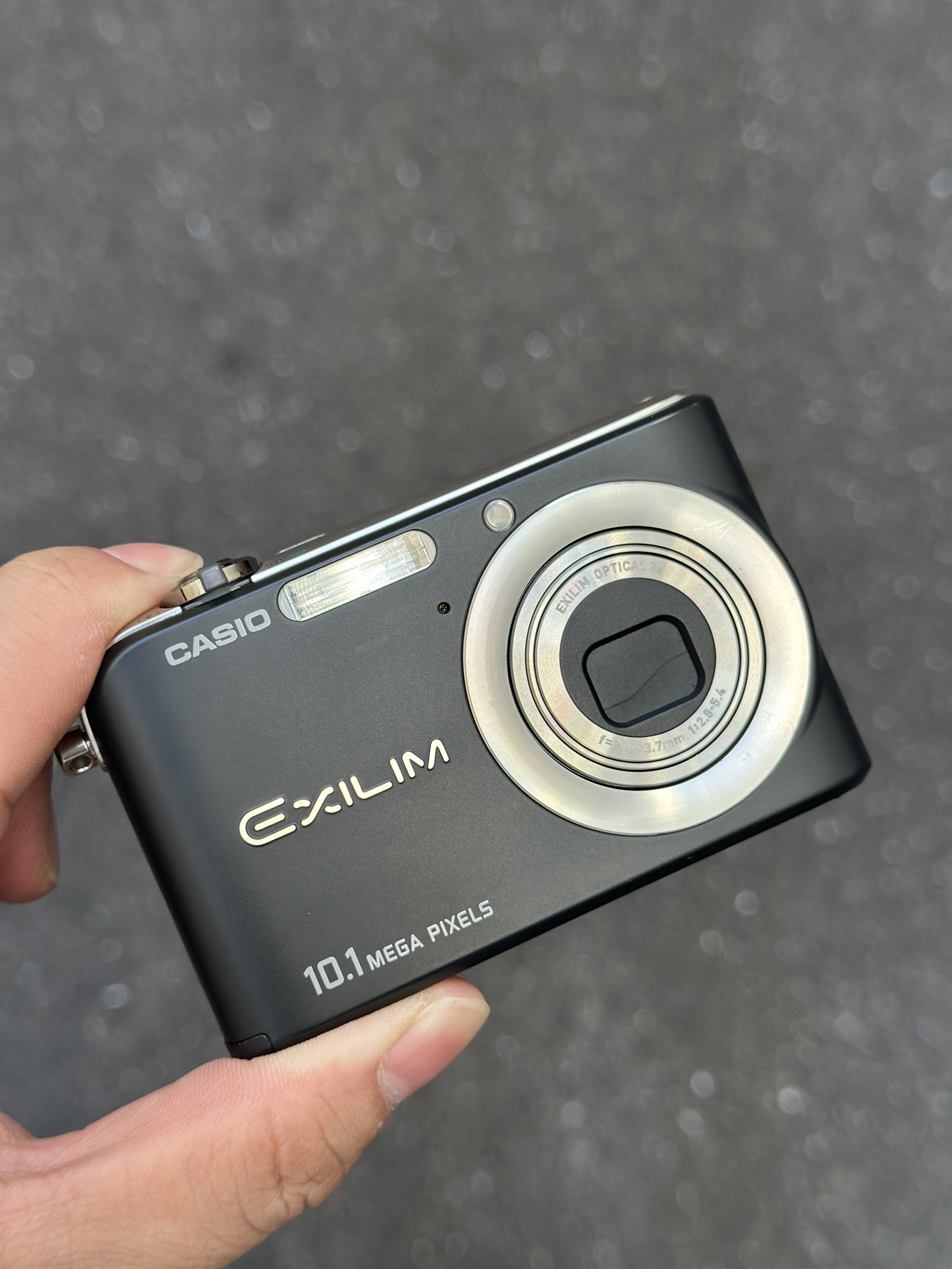 オールドコンデジ紹介】CASIO EXILIM EX-Z1000｜はむのカメラ