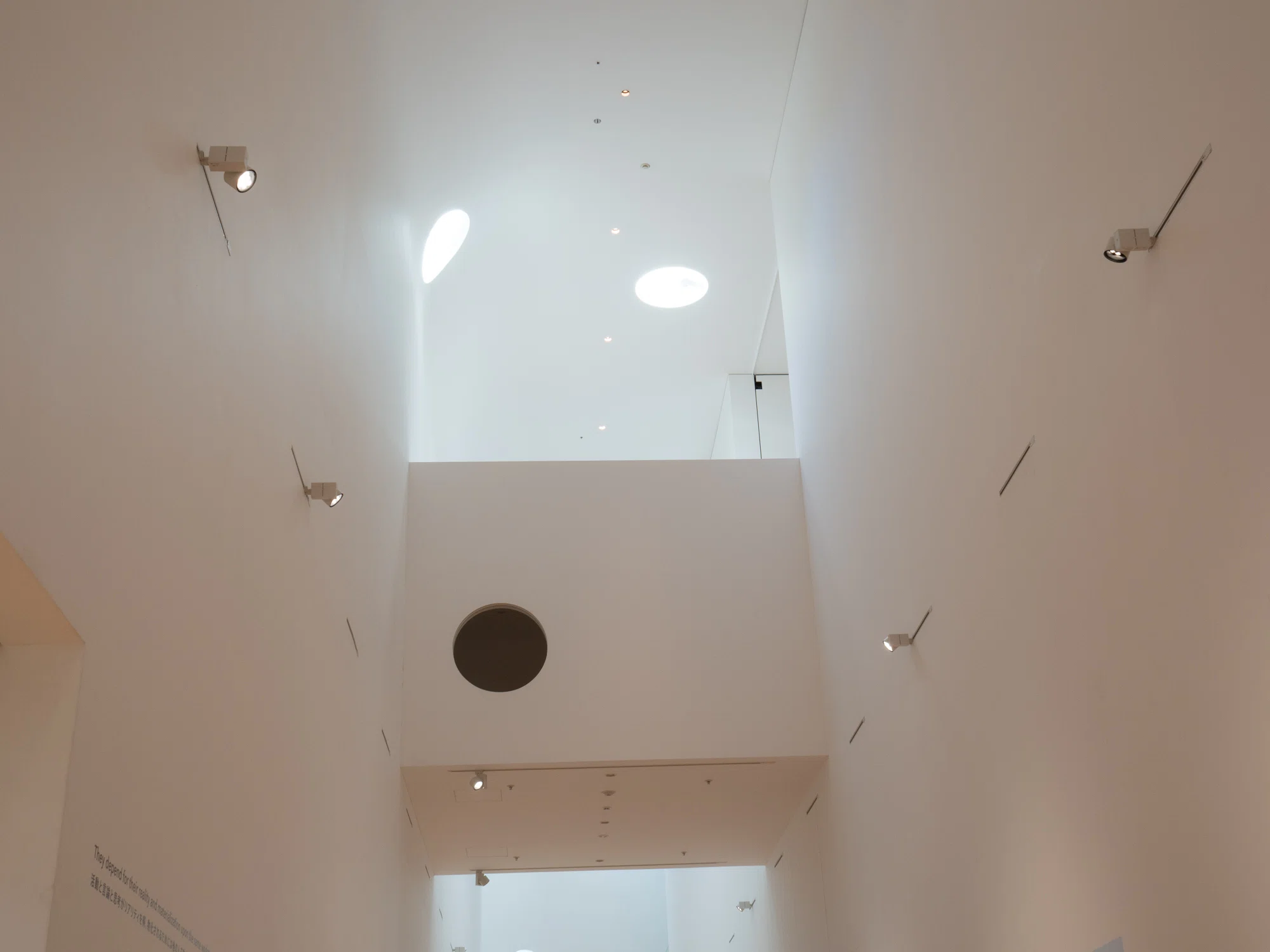 横須賀美術館/11.3まで山本理顕展模型の中を旅する気分で｜たびた
