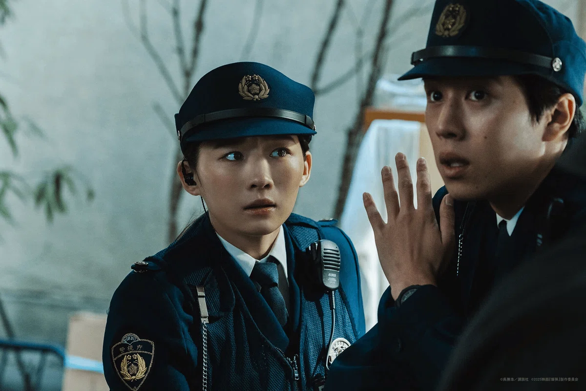 山田裕貴主演の映画「爆弾」感想レビュー 野方警察署の警察官である矢吹（坂東龍汰）と倖田（伊藤沙莉）のバディ