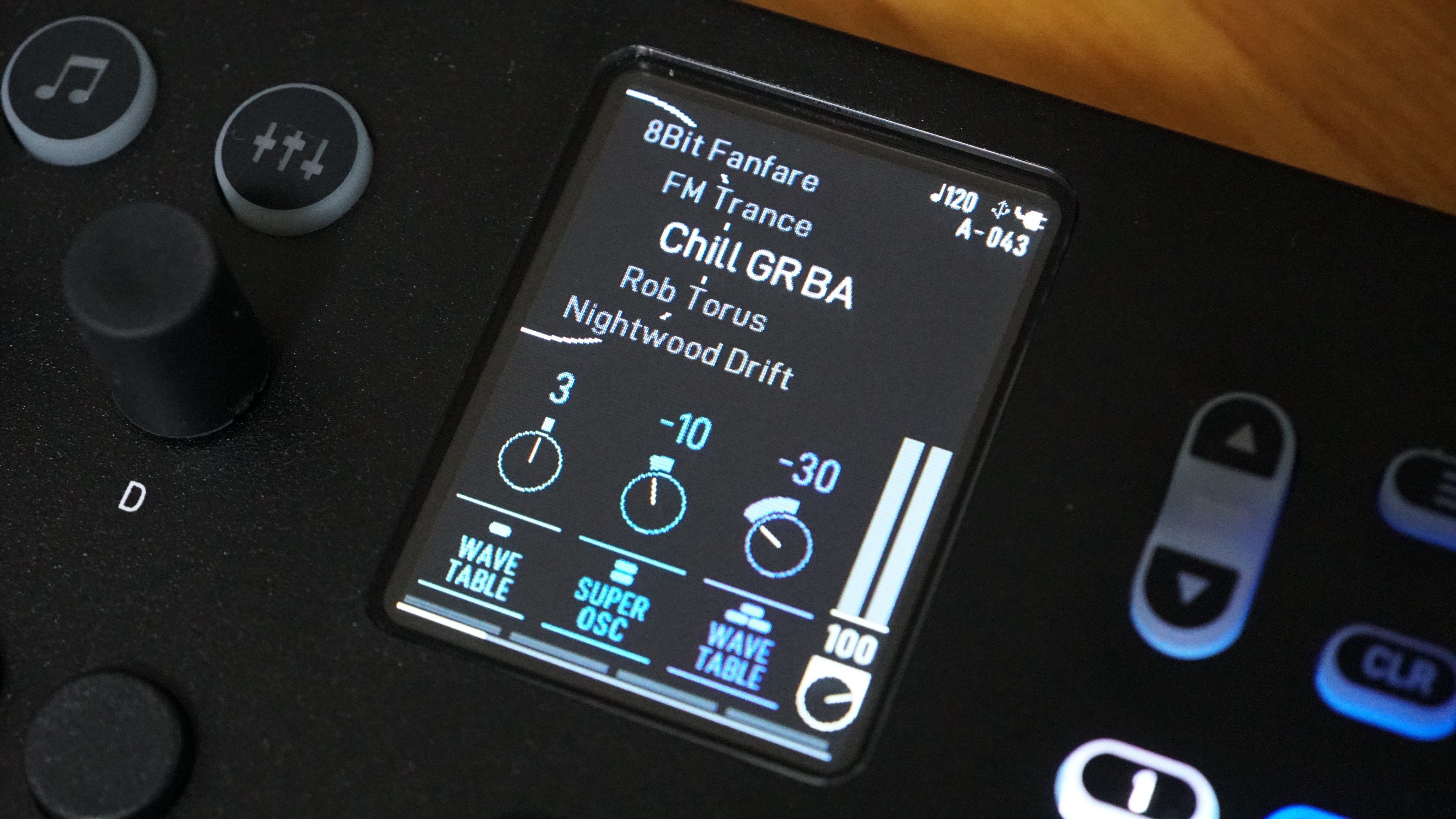 レビュー 】 持ち運べるウェーブテーブル・シンセ ＋ 4tr ルーパー