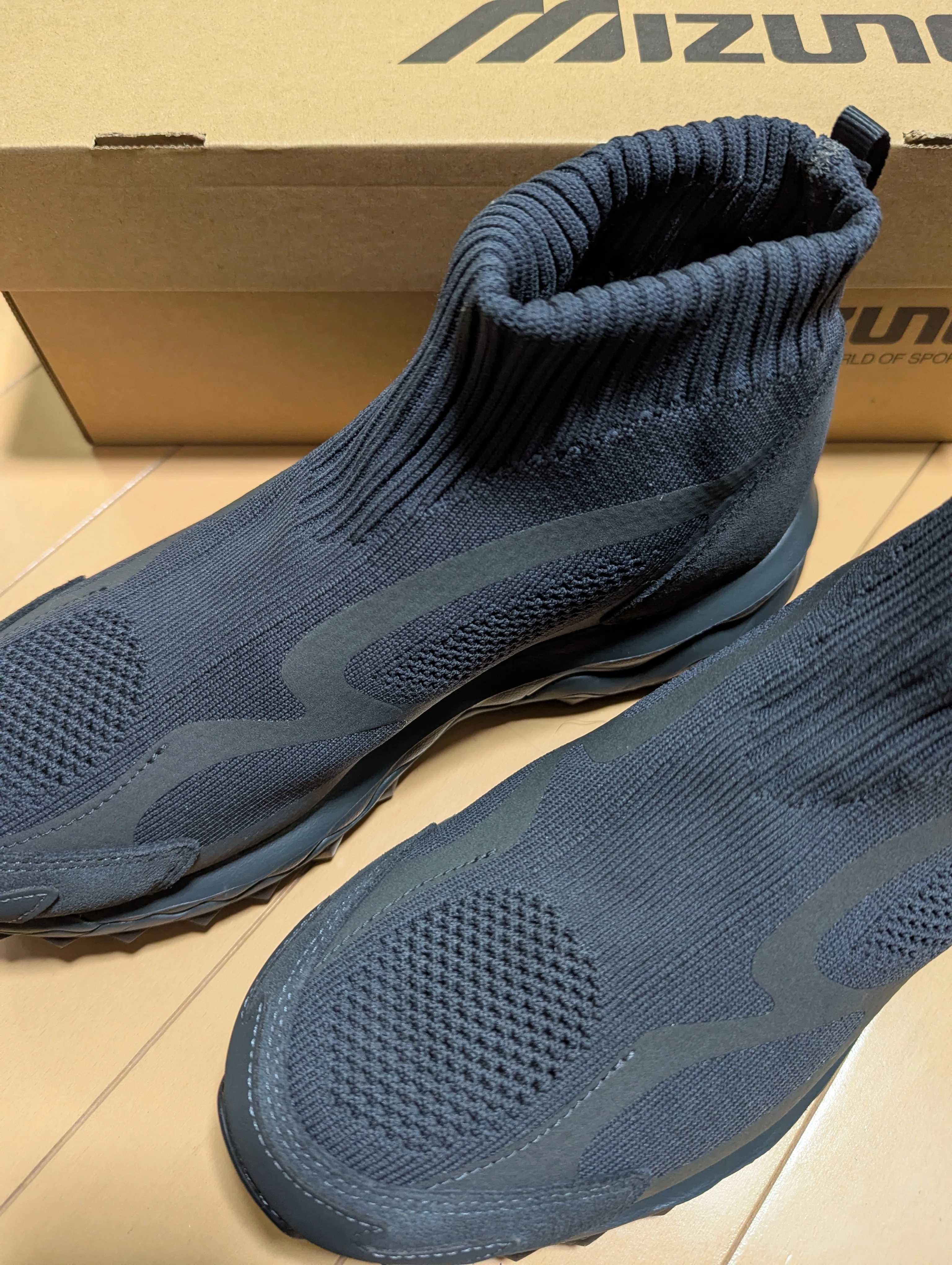 ミズノ✕ノンネイティブ WAVE MUJIN TL MID GTX nonnative −黒の衝撃