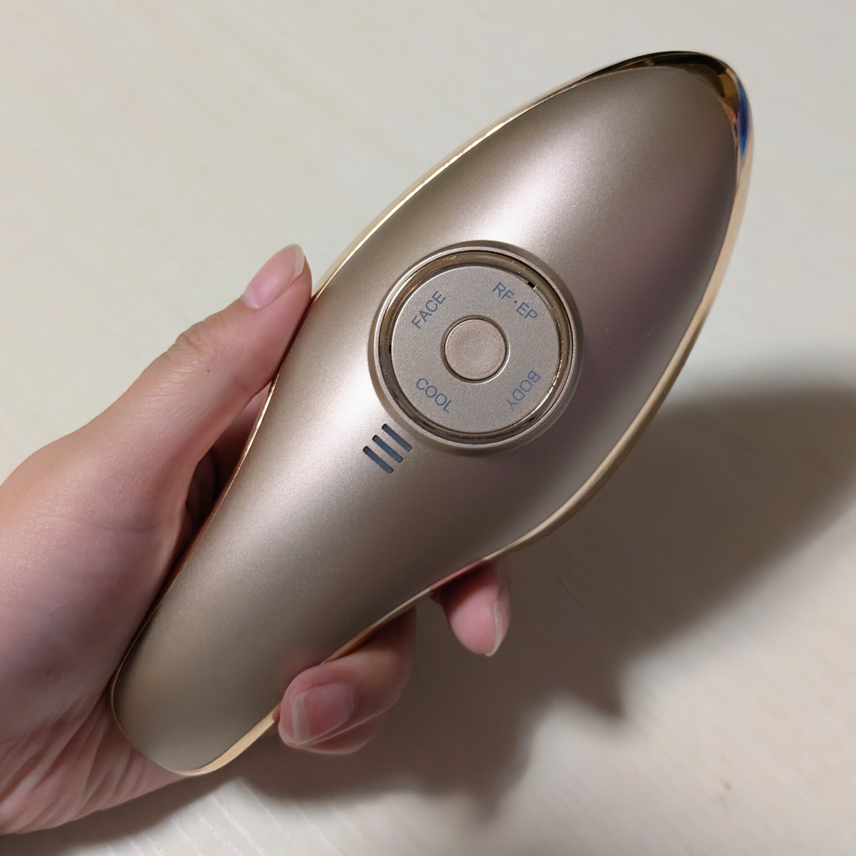 MEラボン・エクラ 美容器 IKKOプロデュース MEラボンエクラ／美顔器（送料無料） | TBS