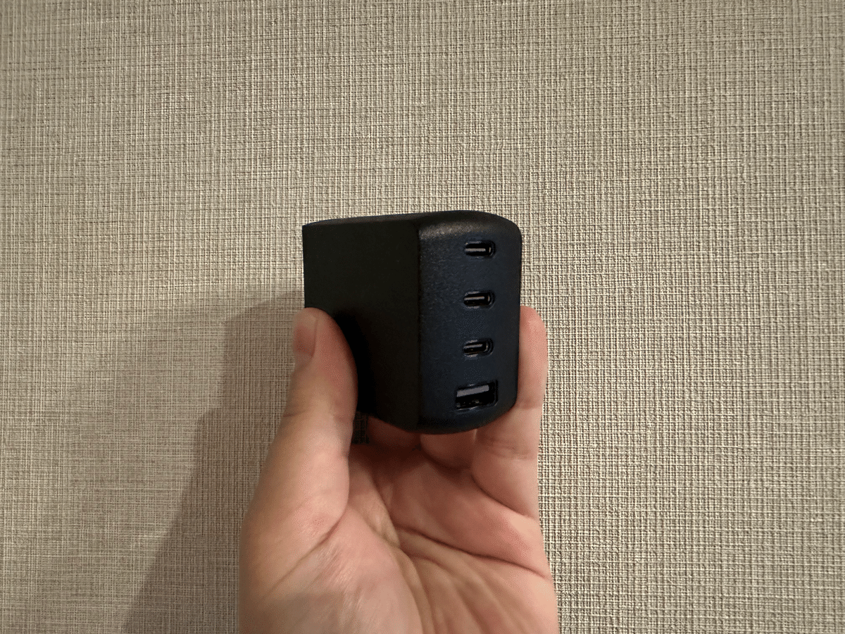 全公開】CIOの“超限定”記念ポーチが着弾。僕の「充電の不安を