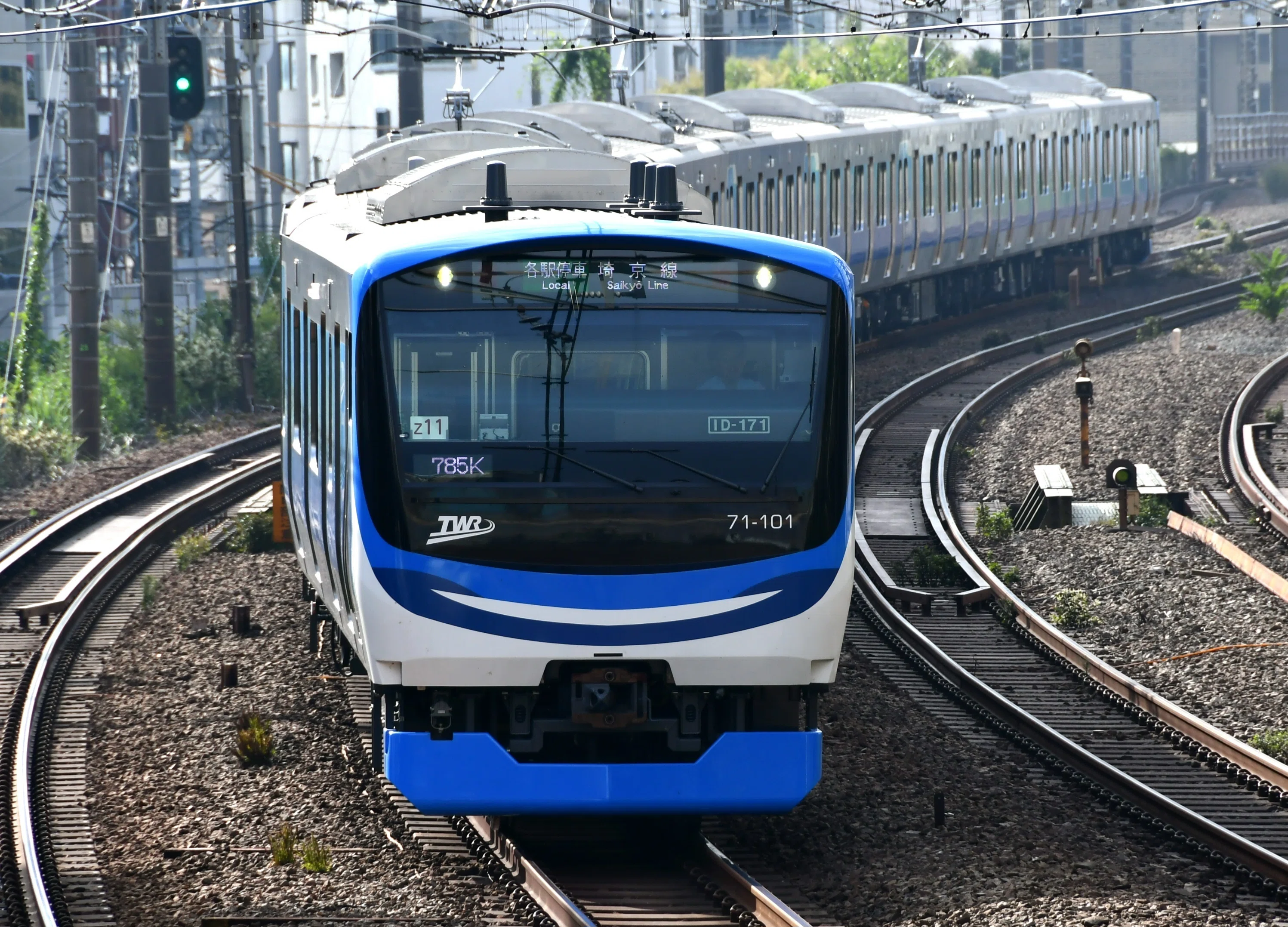 2025.10.5 山手線環状運転100周年記念ラッピングと新旧りんかい線車両