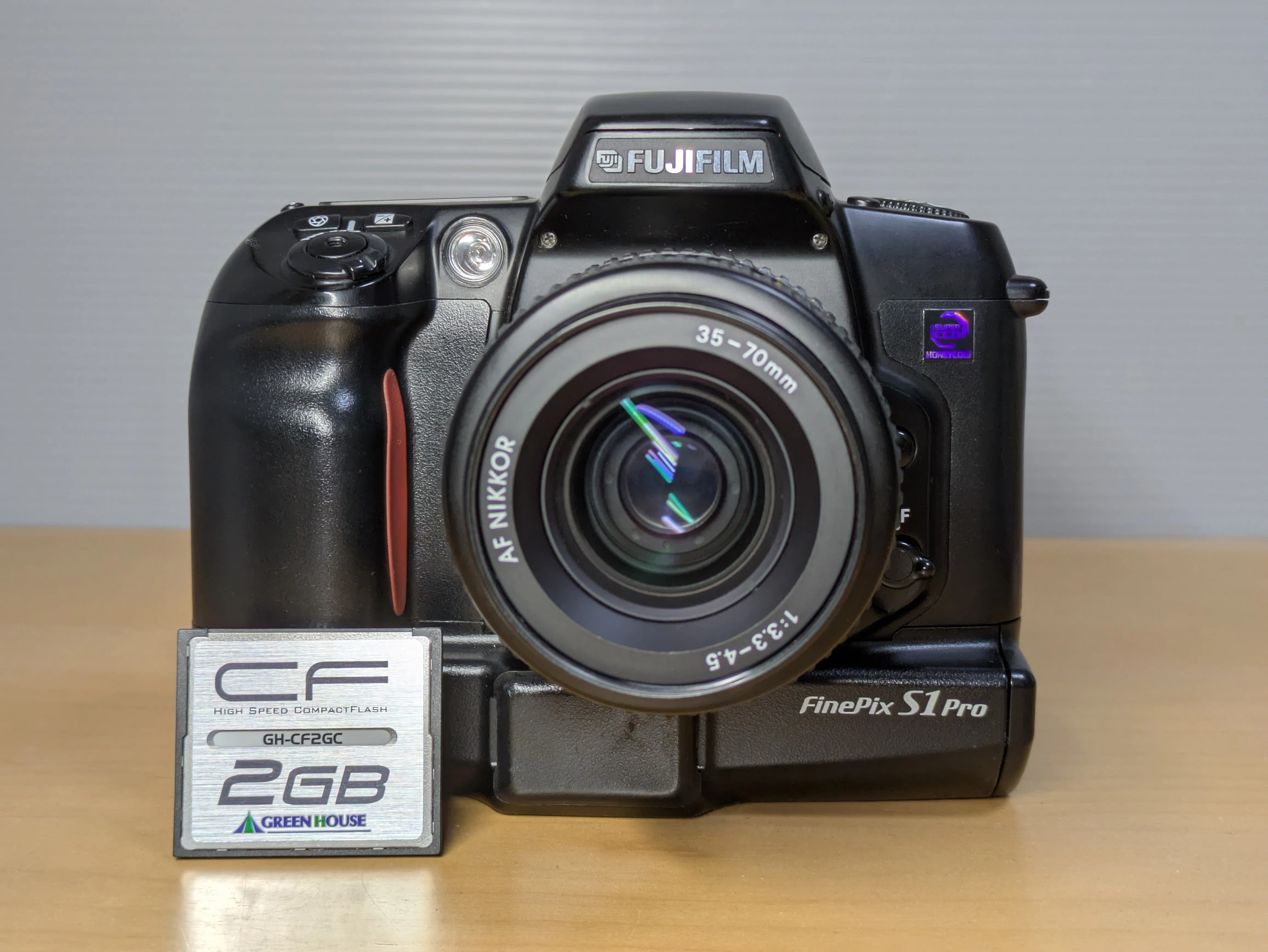 fujifilm finepix s1 sdカード付き 箱 備品完備