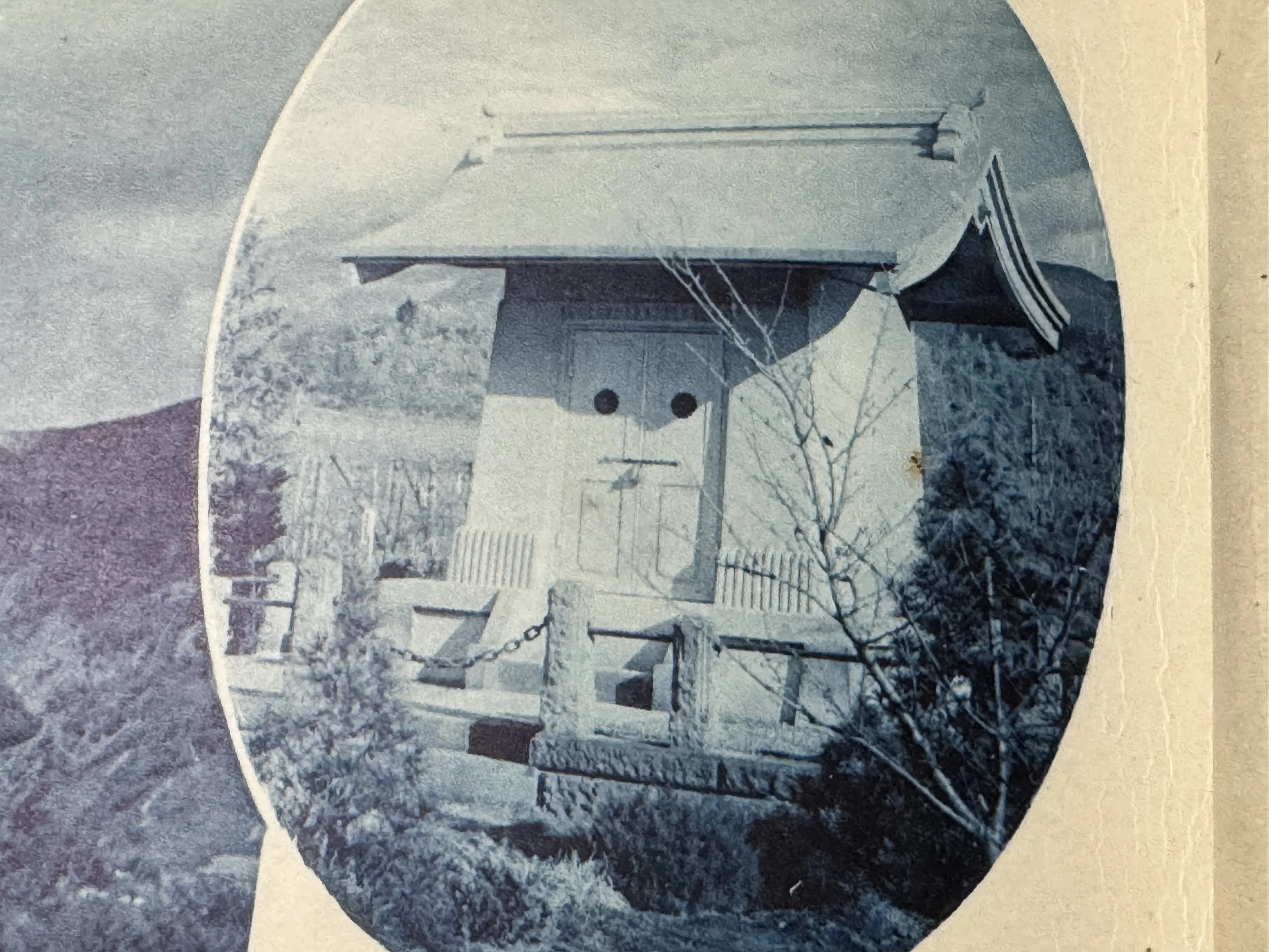 1934（昭和9）年3月卒業生の長野県小県蚕業学校卒業記念写真より、学生