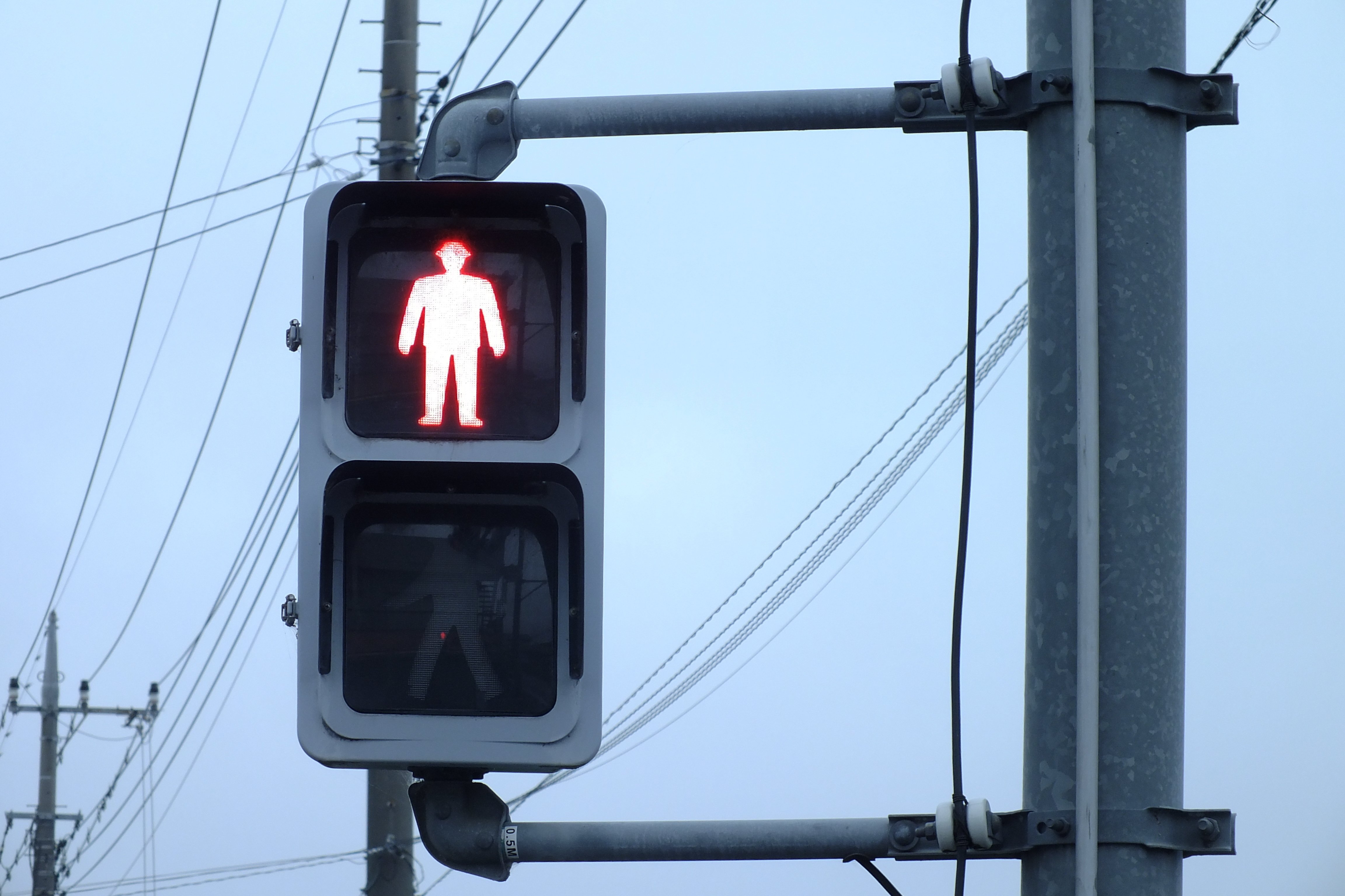 深谷-244】深谷市血洗島で見つけた警官仕第25号「版2」の小糸PVTL歩灯