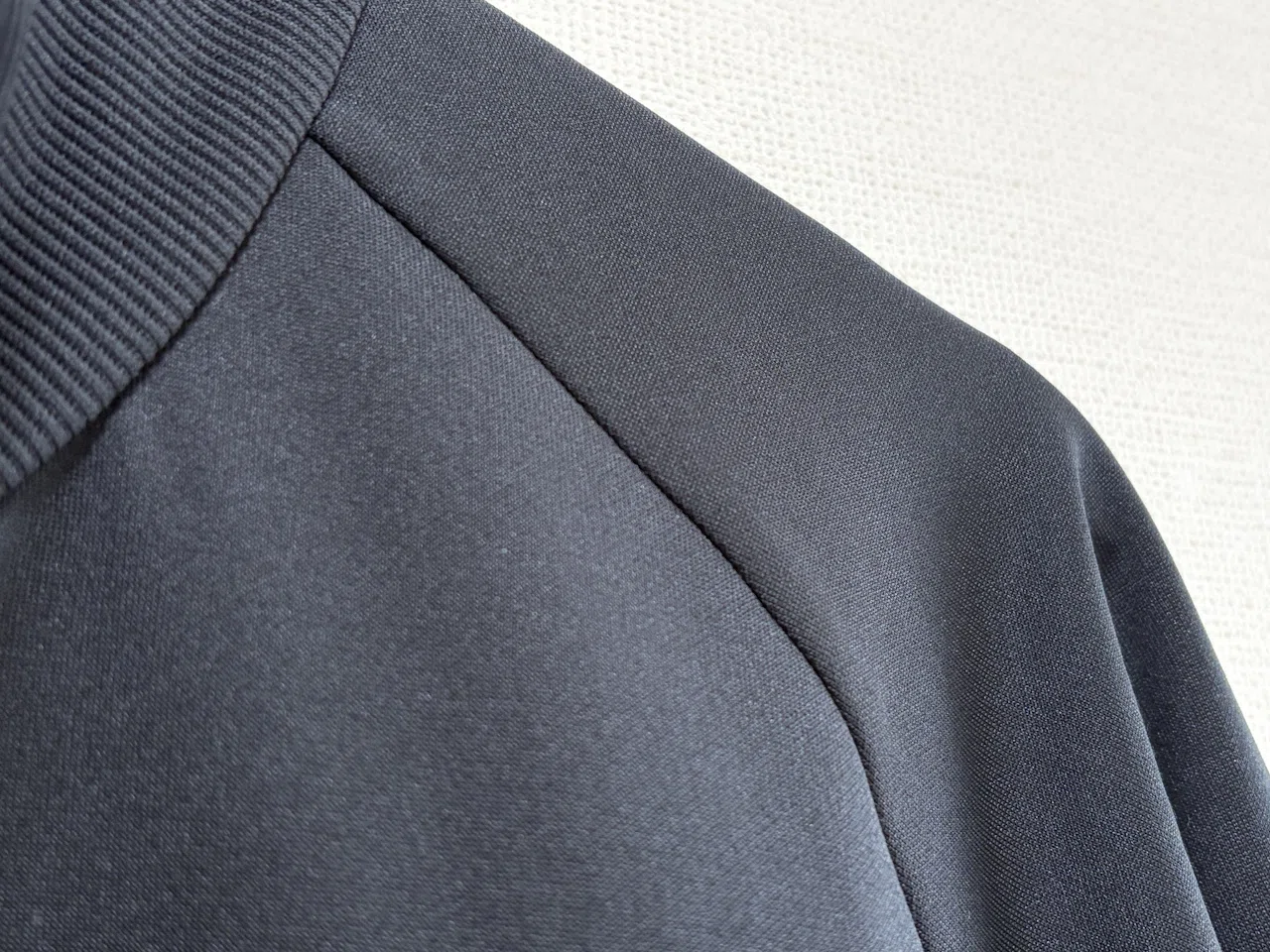 mont-bell マウンテン ジャージジャケット｜最強の大人ジャージ。毎日