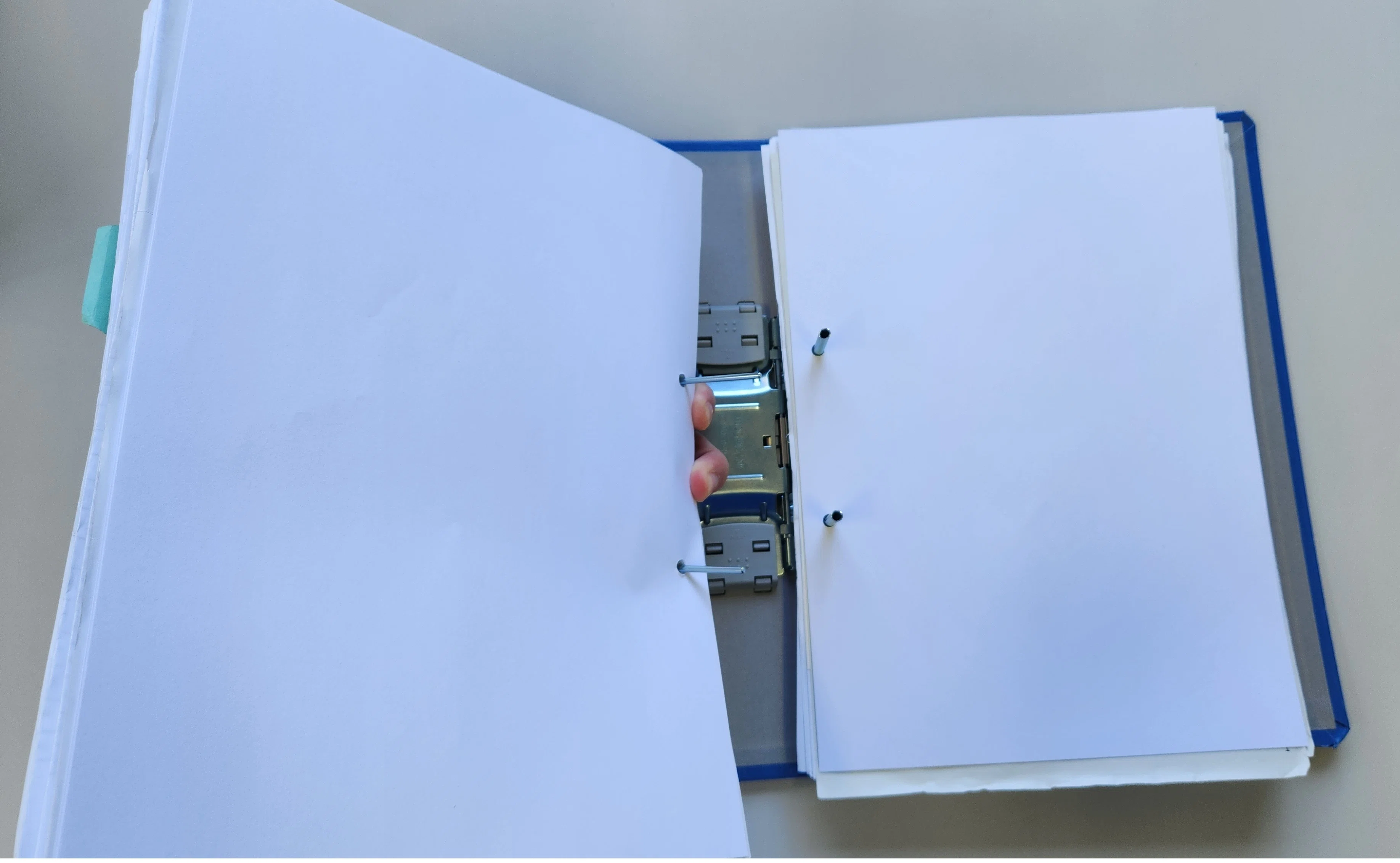 Card Binder] The Concept of a Link Mechanism for Punching Refill