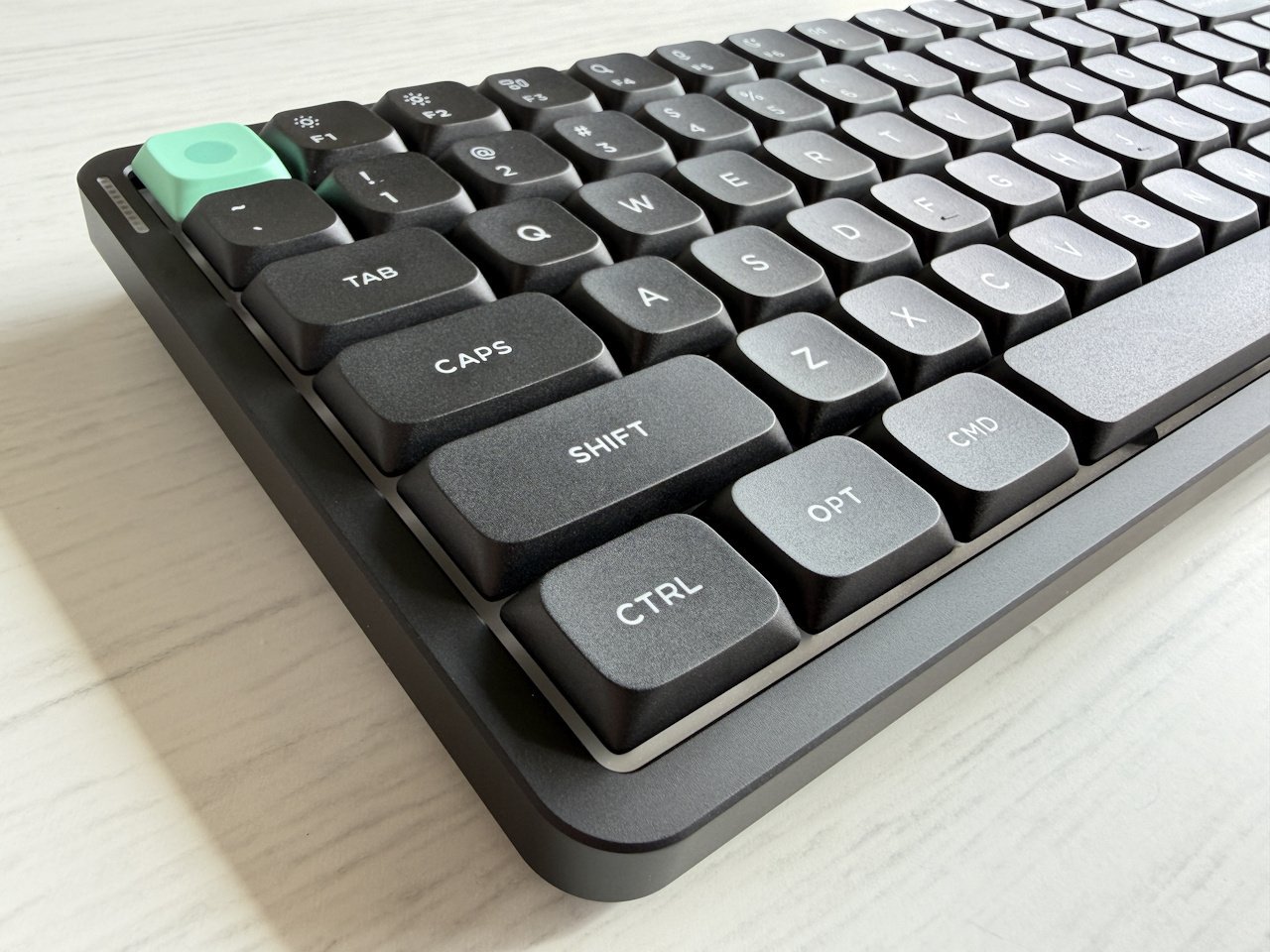 NuPhy Air75 V3（Red nano）｜万人受けしそうなロープロメカニカル。猫