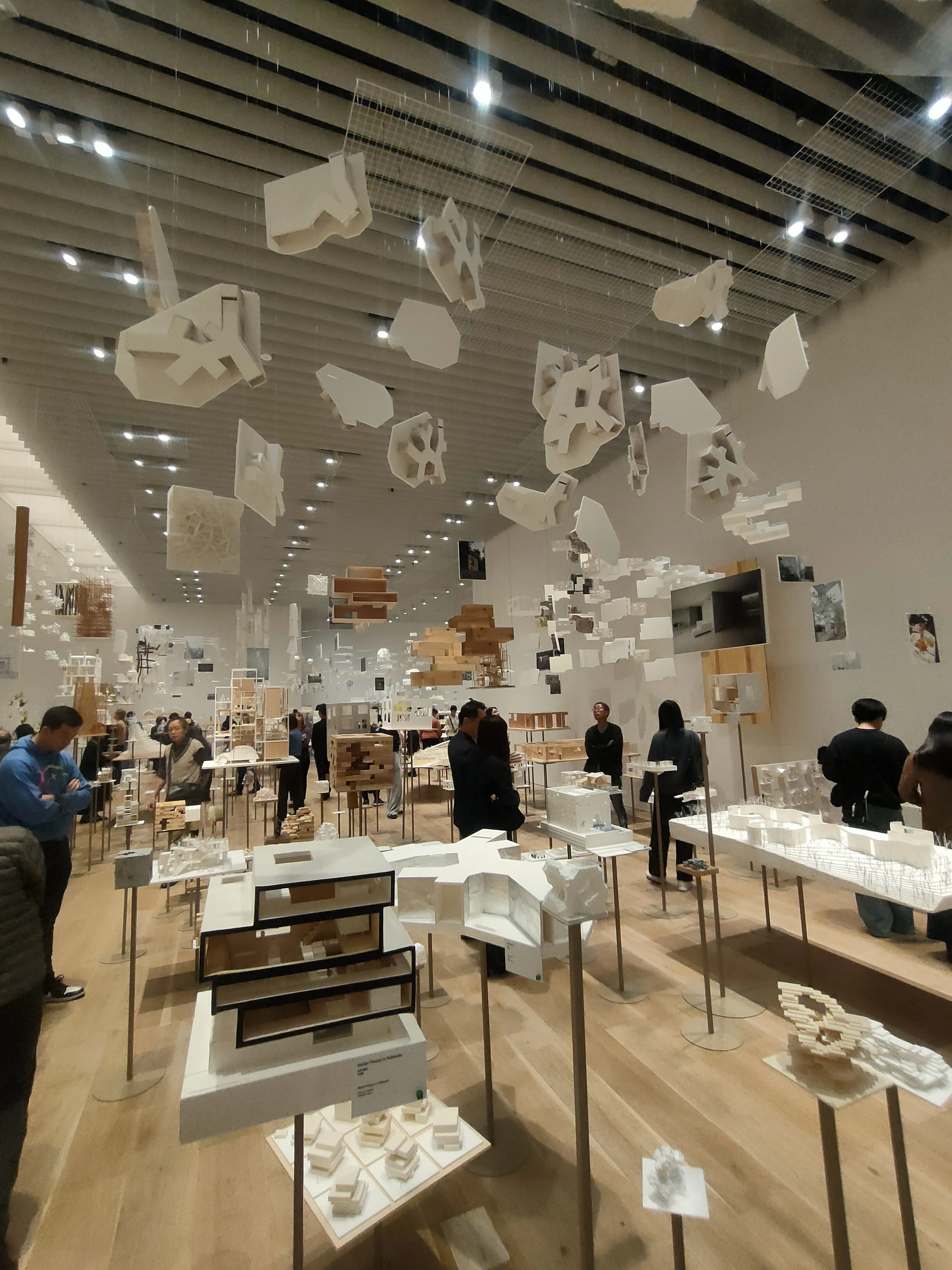 鑑賞ログ｜藤本壮介の建築 原初・未来・森｜麻利央書店